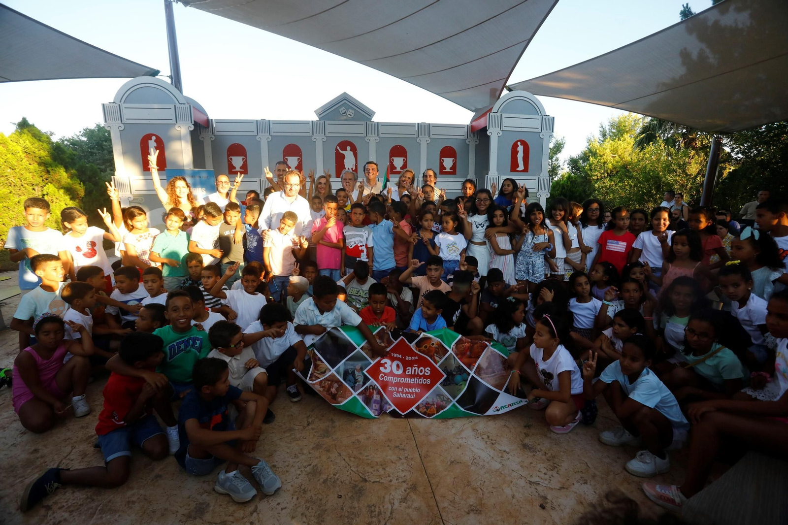 La llegada de los niños saharauis a Córdoba, en imágenes