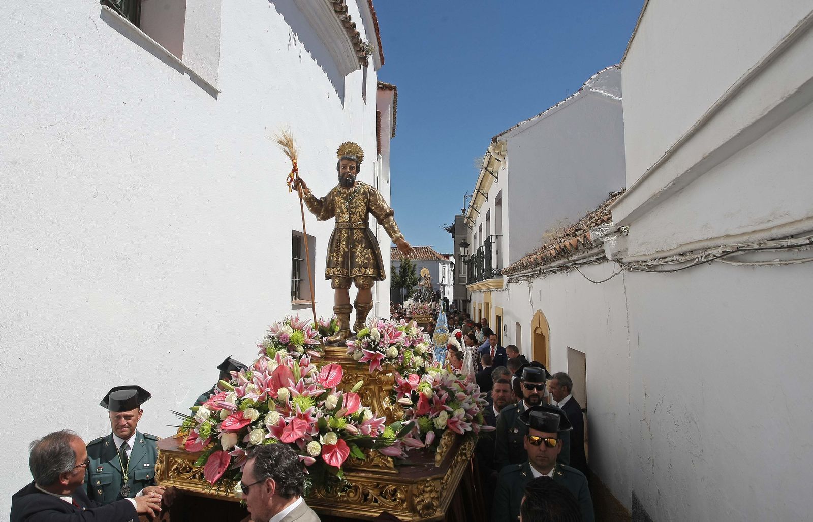 Procesión de San Isidro Labrador y la Virgen del Rosario en Los Barrios