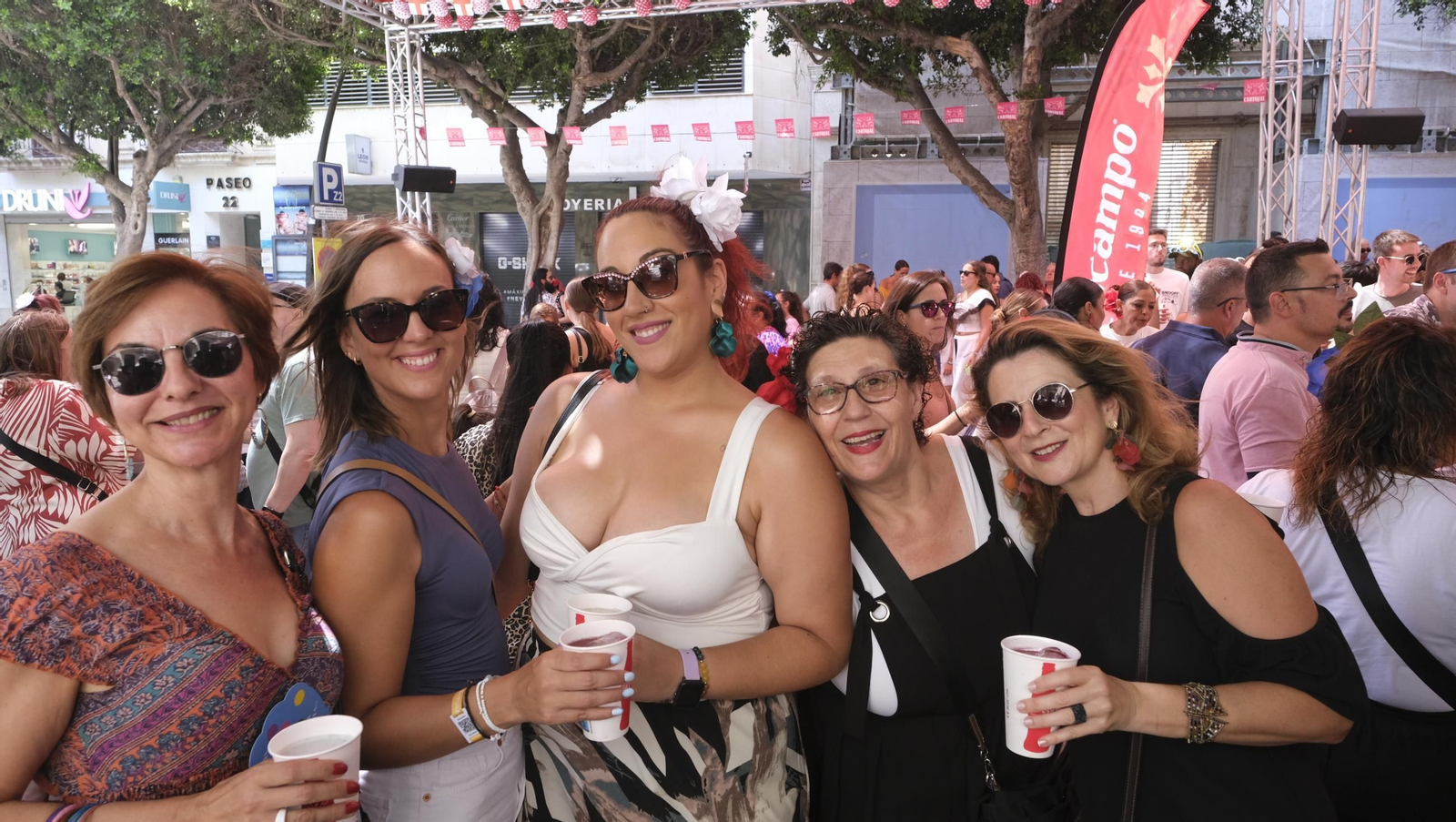 La Feria del Mediodía del jueves en Almería, en imágenes