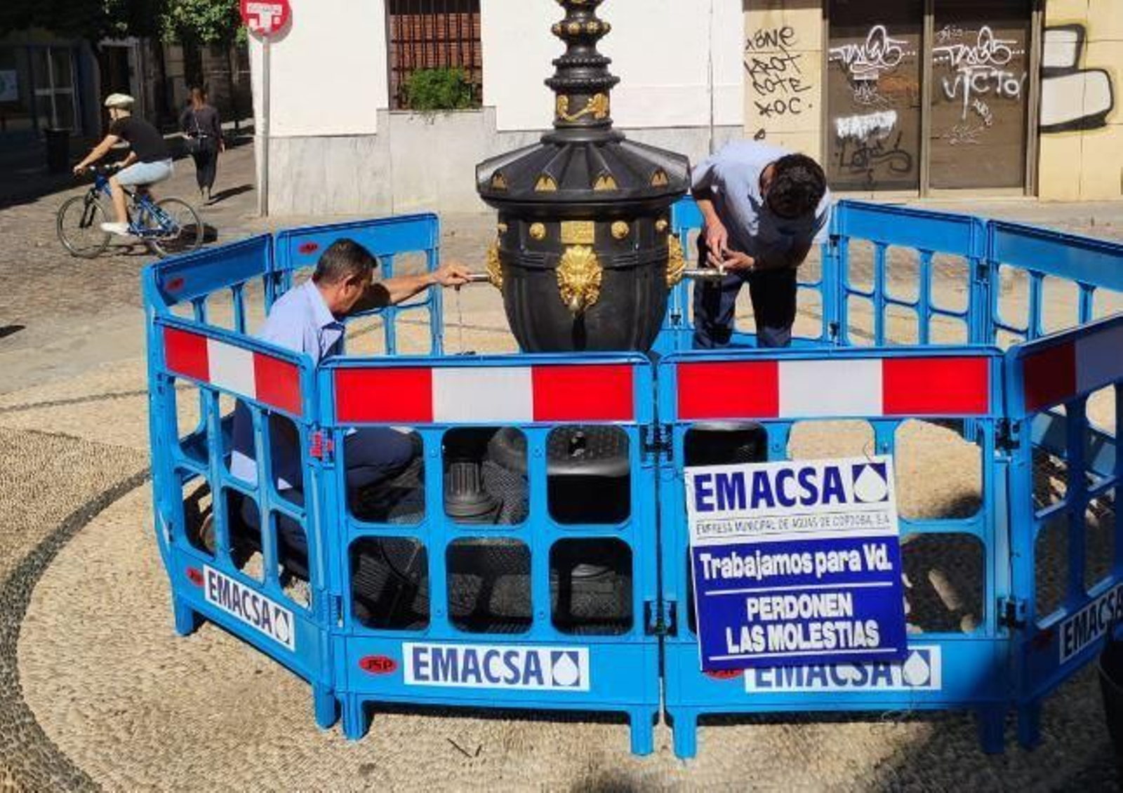 Reposición de la fuente de la plaza de la Almagra.