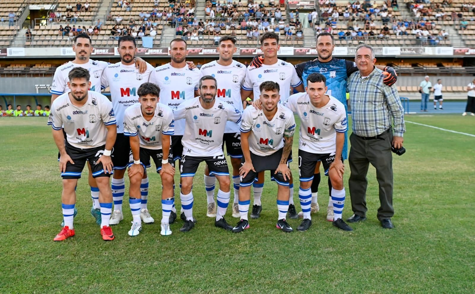 Formación inicial que presentó el Jerez Industrial en el 4º Trofeo Juan García.