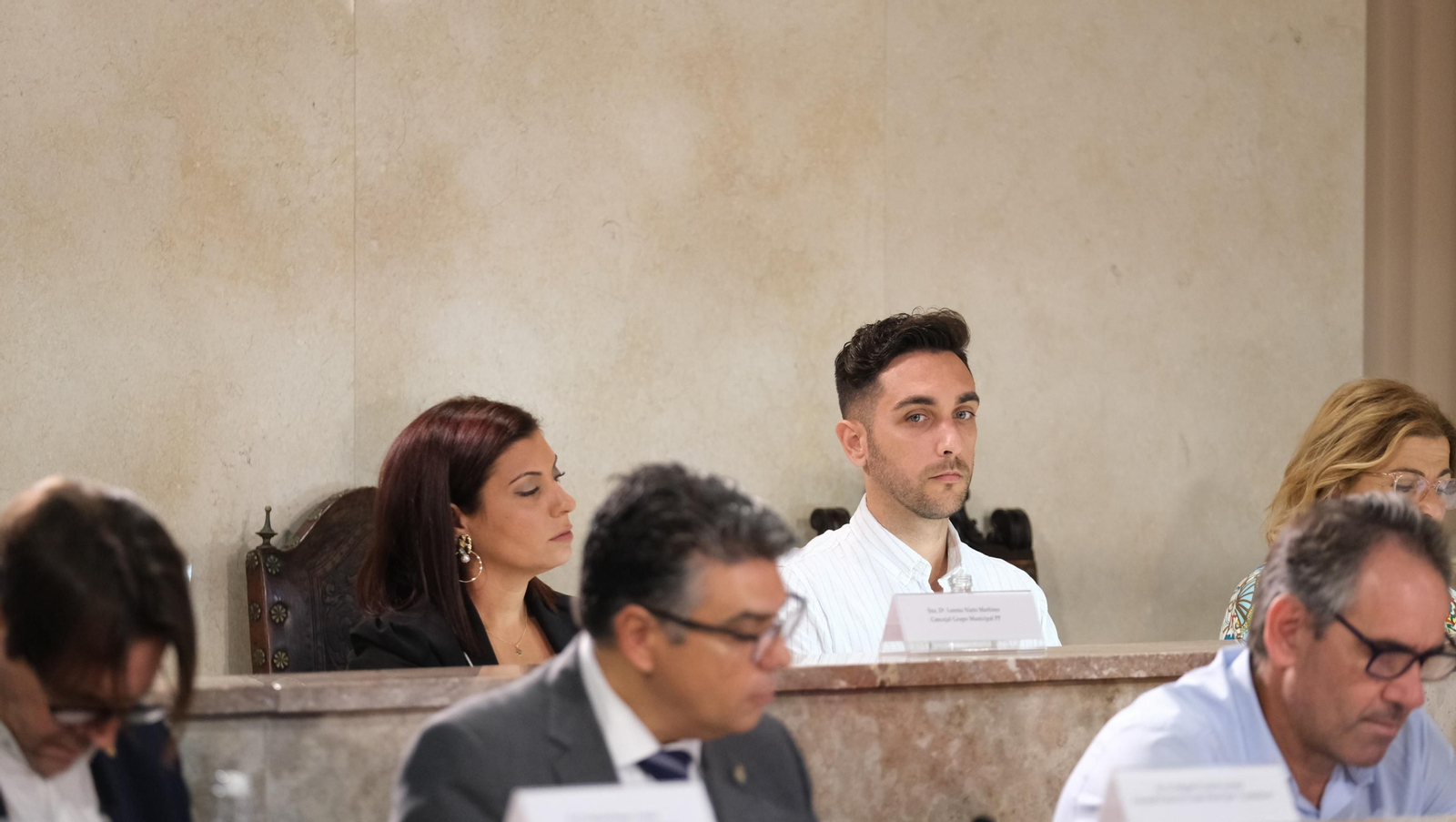 Imágenes del pleno del Ayuntamiento de Almería