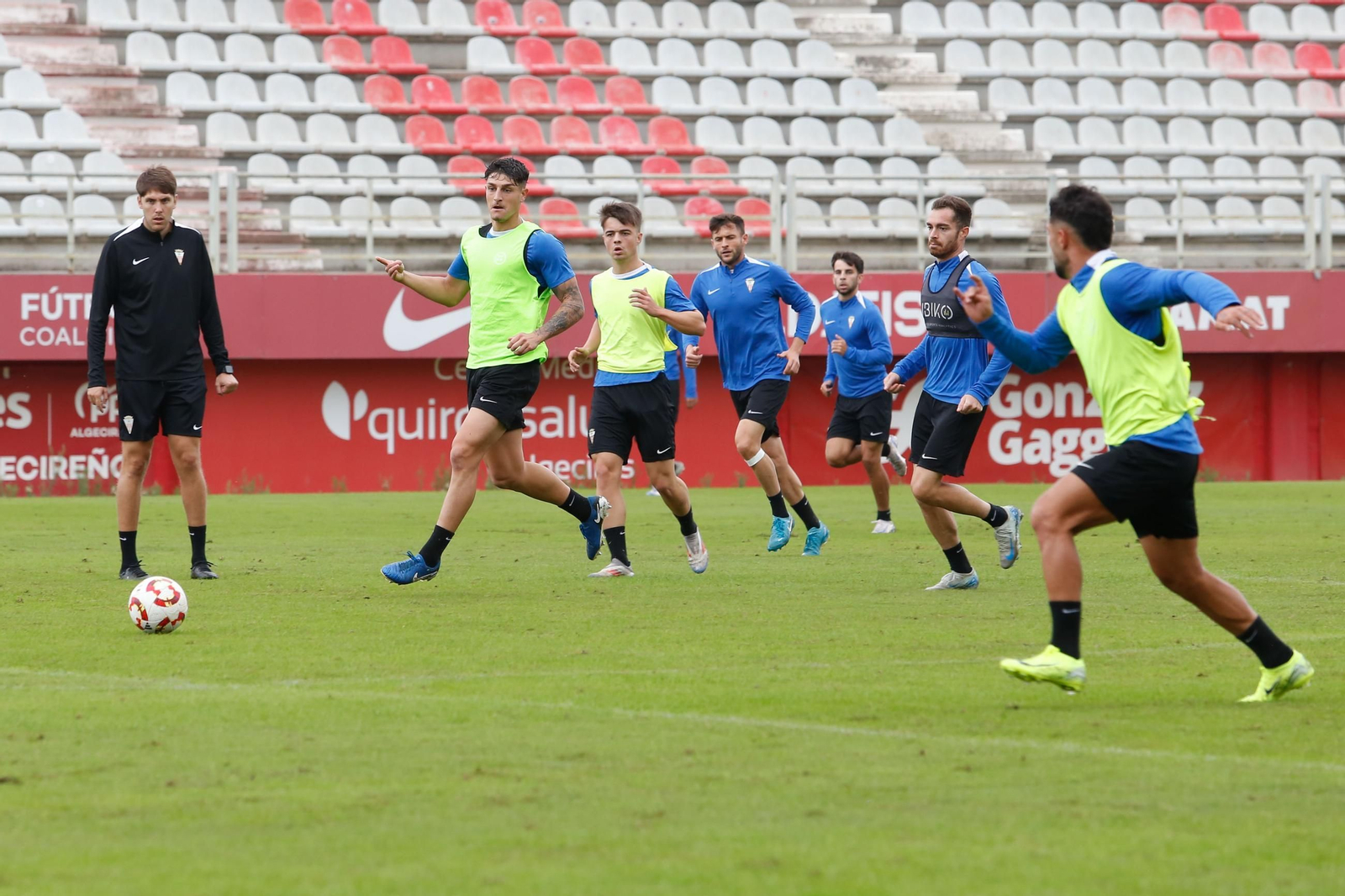 El entrenamiento del Algeciras CF antes de la visita al Recreativo de Huelva