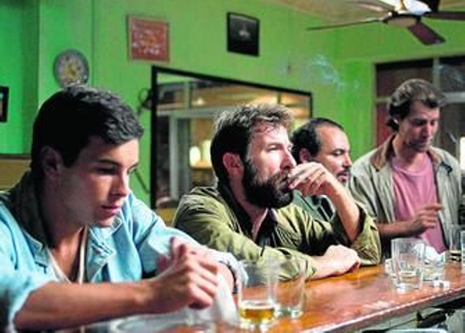 Una de las escenas del filme. De izquierda a derecha, Casas, De la Torre, Núñez y Poga.