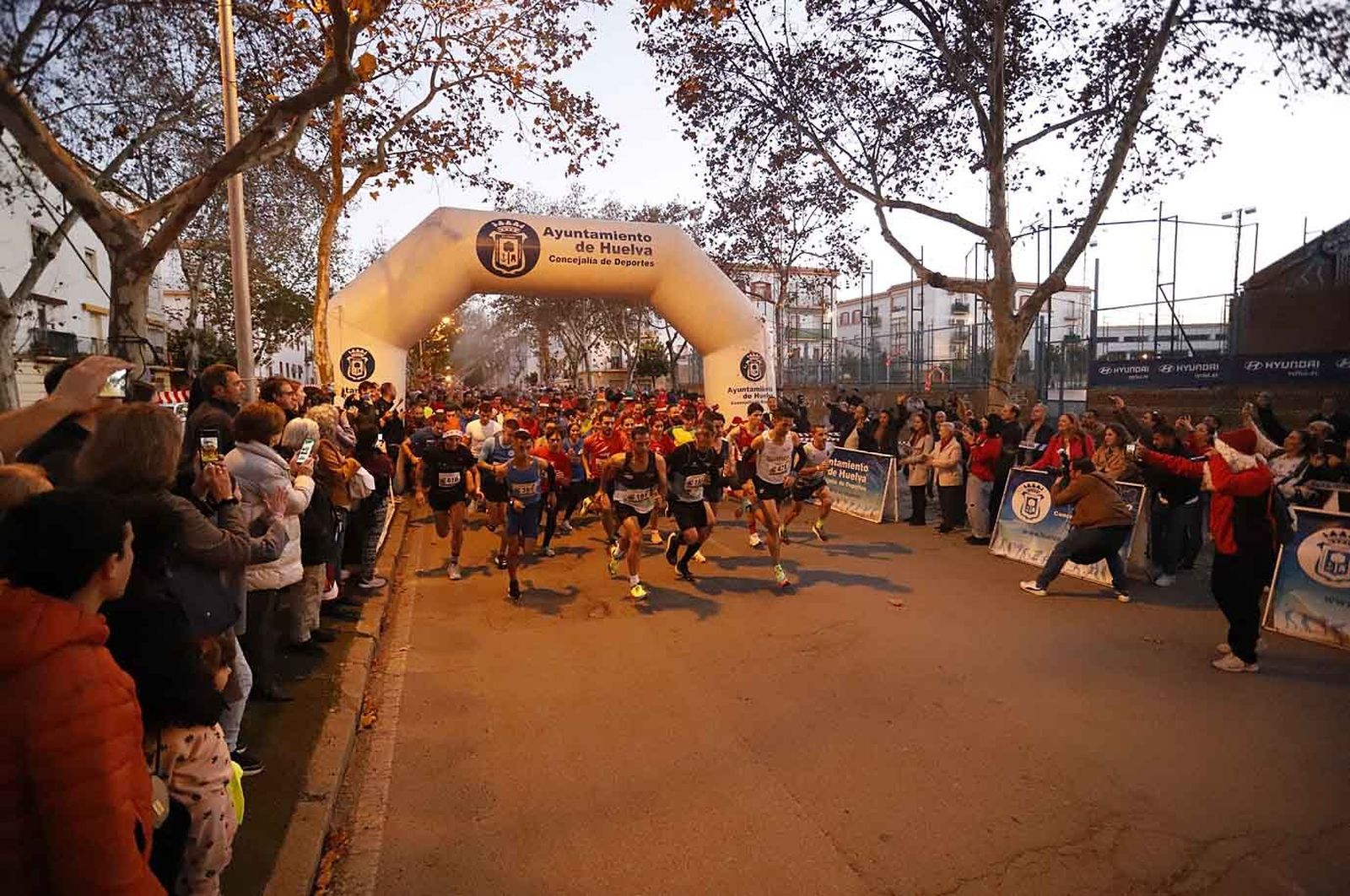Imágenes de la carrera de San Silvestre en Huelva