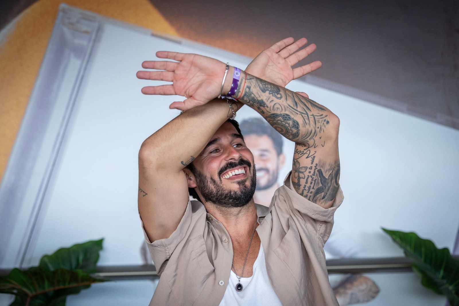 Antoñito Molina, en la firma de discos en Cádiz.