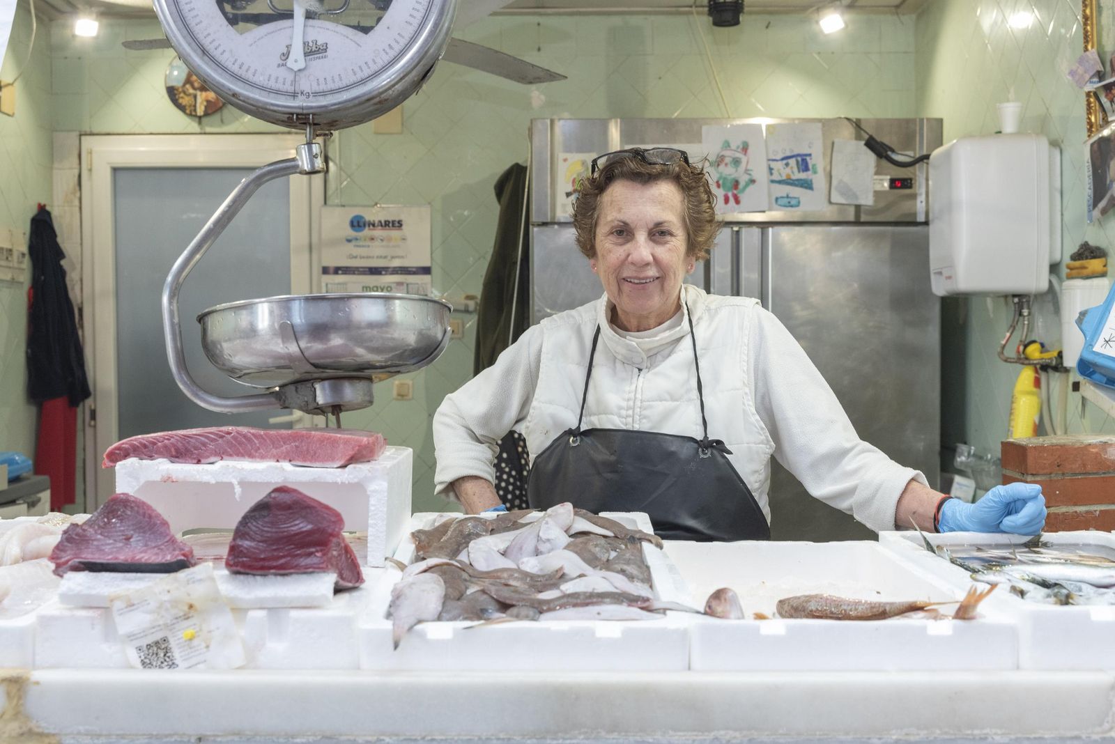 Fotos de los comercios en el mercado Diego Ponce en San Roque