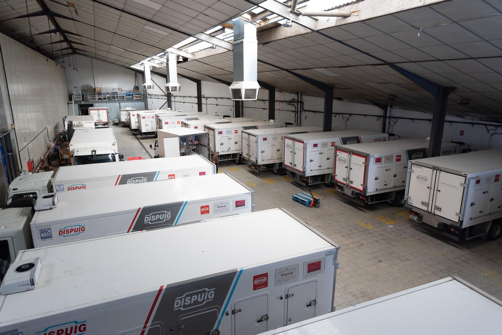 Imagen de parte de la flota de Dispuig, empresa adquirida por Transgourmet.