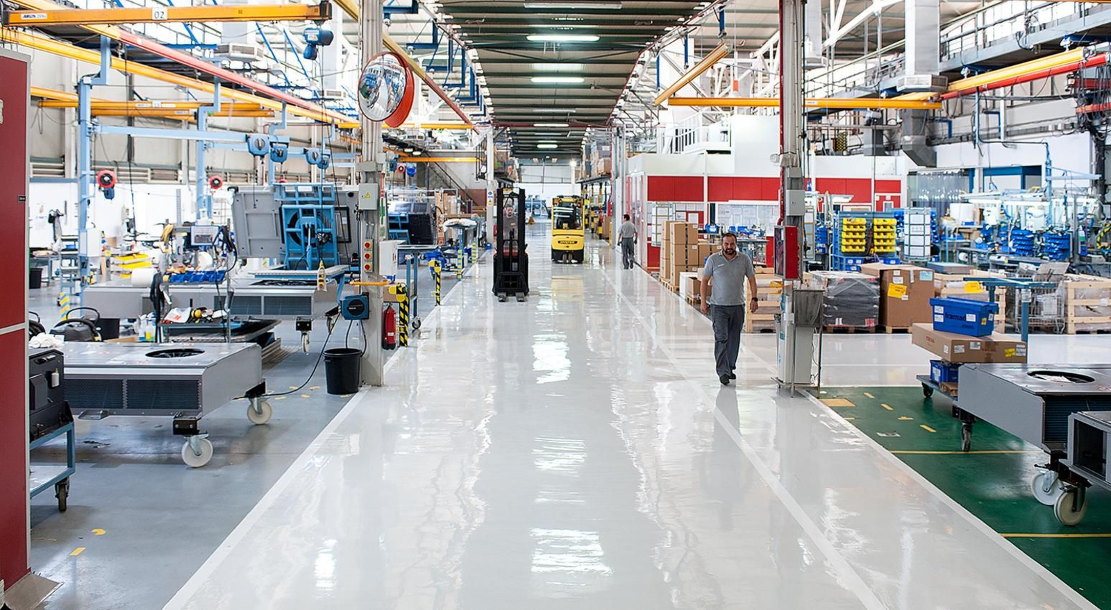 Imagen interior de la fábrica de Hispacold, en Sevilla.