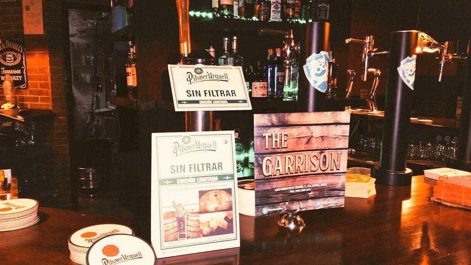 En The Garrison hay tantas opciones para tomar cervezas como personas en el mundo.