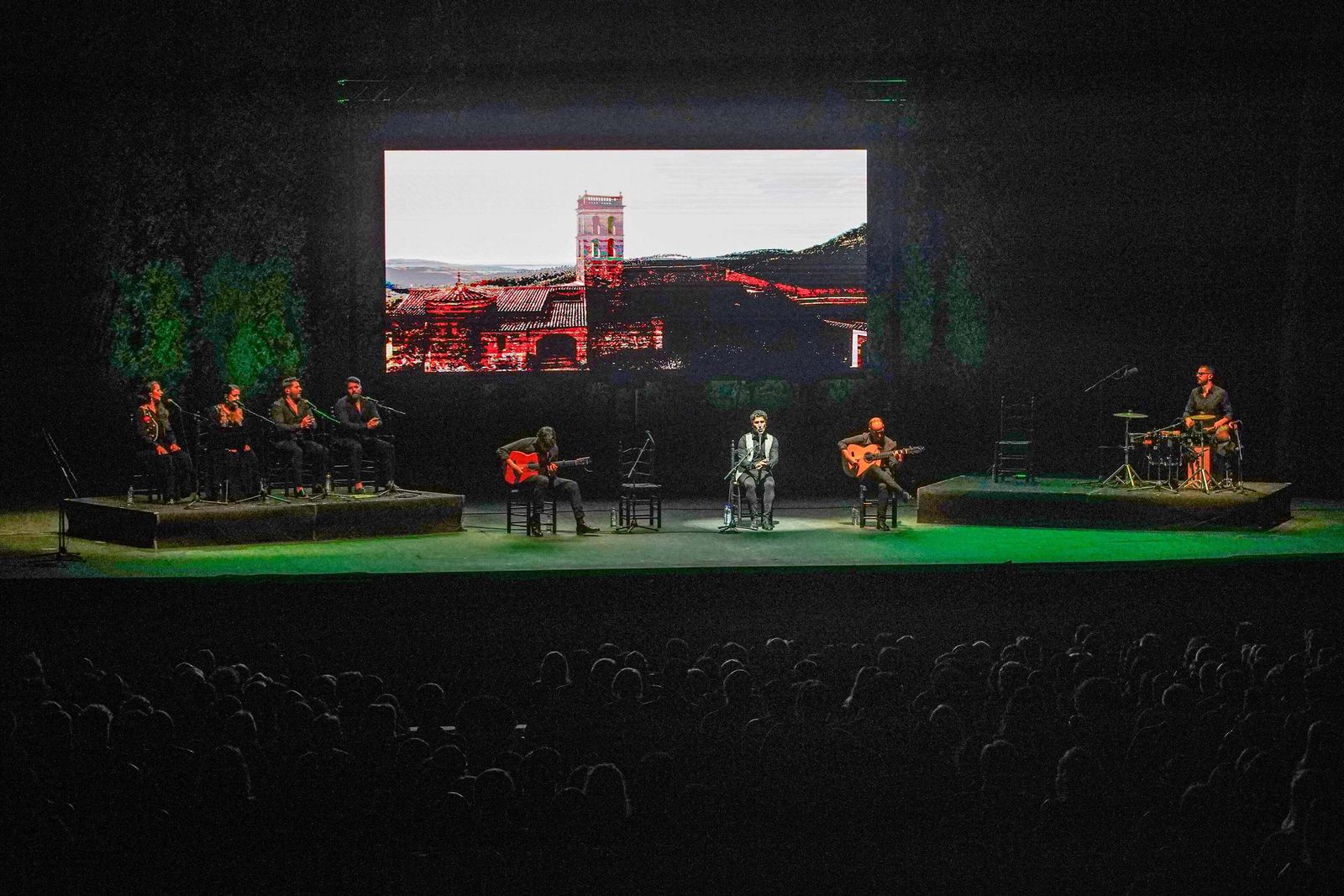 Arcángel hace vibrar el teatro del Generalife de Granada: las imágenes