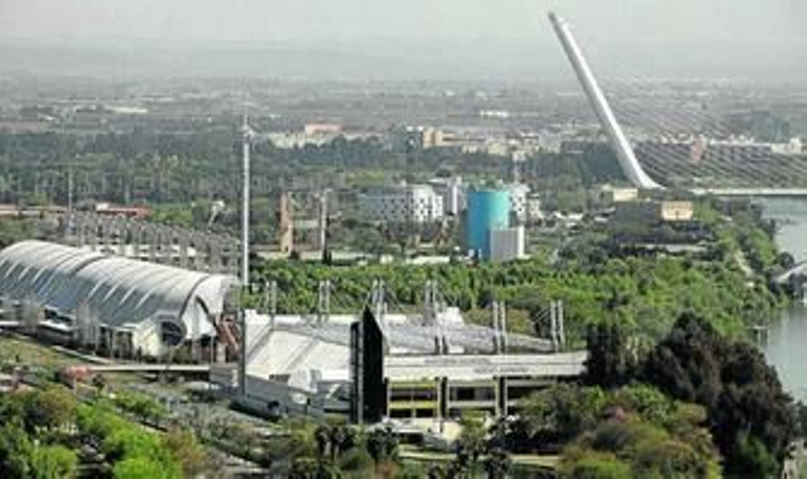 Panorámica general del Parque científico y tecnológico de la Cartuja, que ocupa casi todo el recinto de la Expo'92.