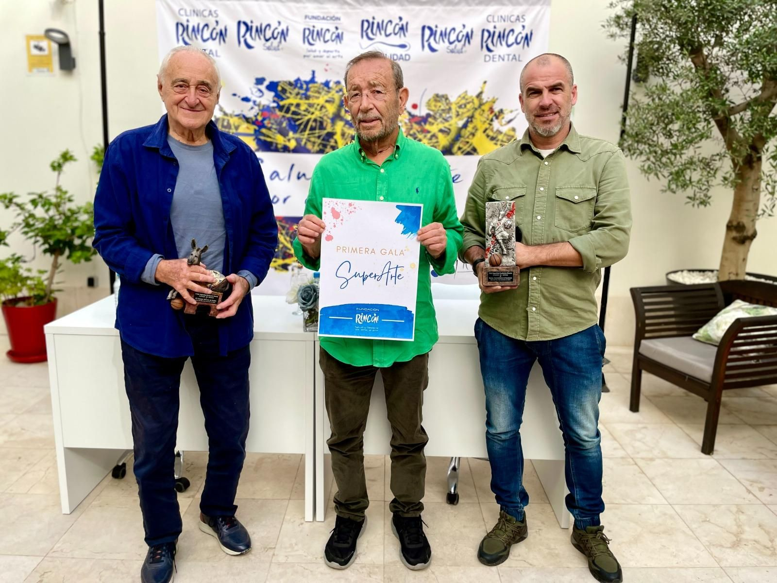 Manolo Rincón, junto a Pepe Laso y Duda. Manolo Rincón, junto a Pepe Laso y Duda.