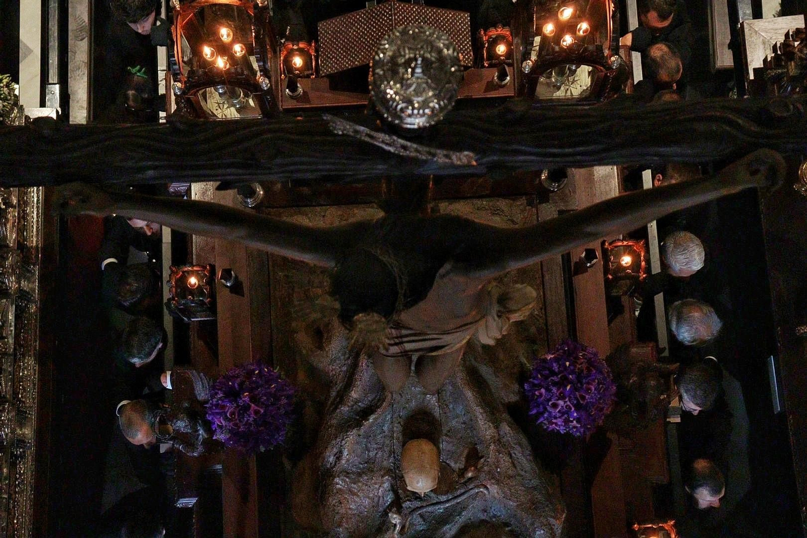 Vera+Cruz en su procesión del Jueves Santo en Málaga, en fotos