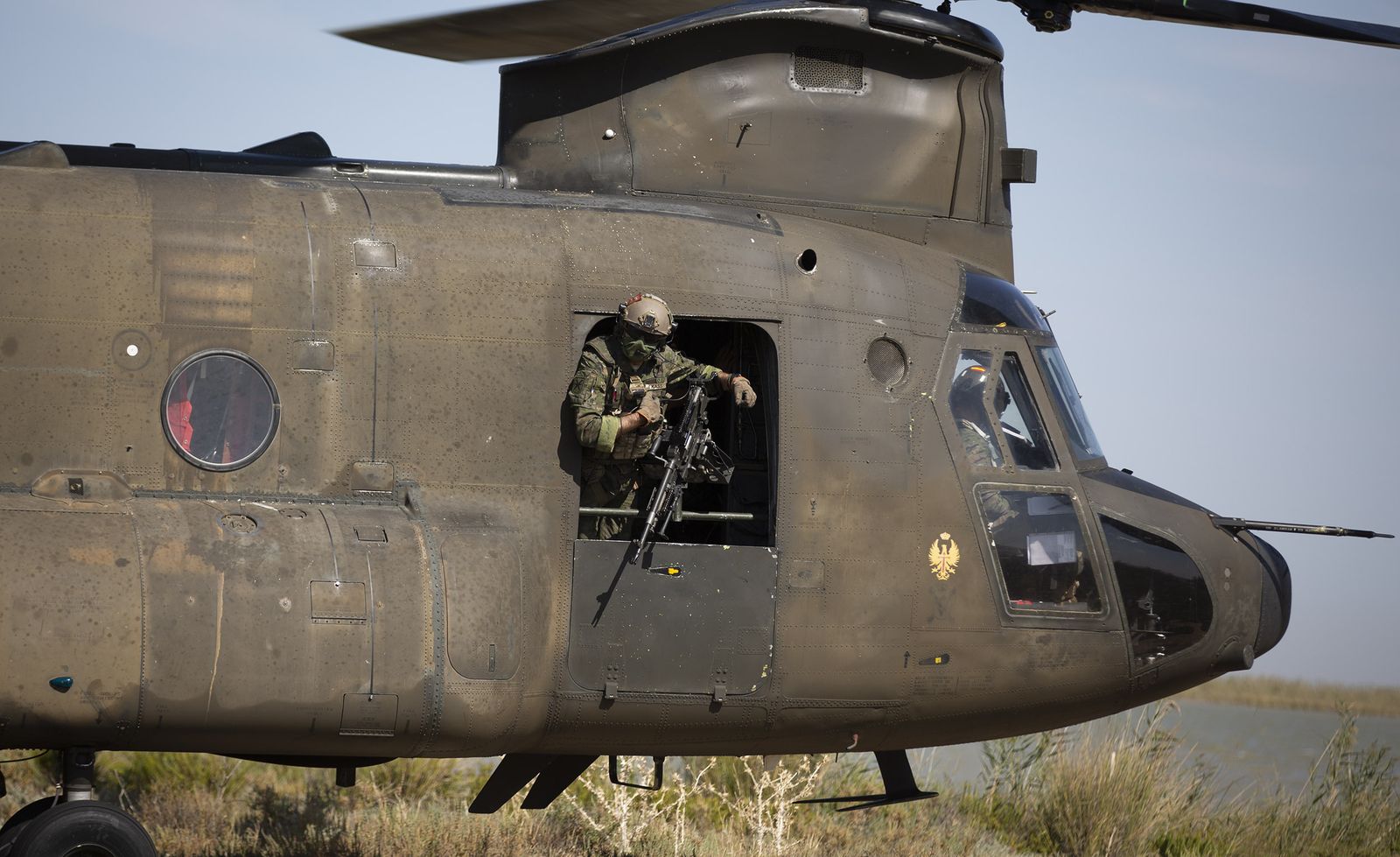 Entrenamiento del Ejército en el río Guadalquivir