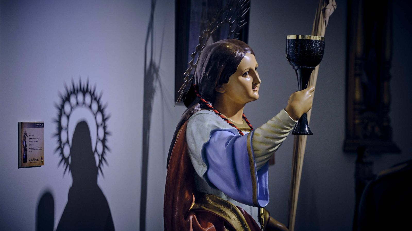 Exposición de  las imágenes relativas a Santa Barbaraque se custodian en las dependencias que el RACTA-4