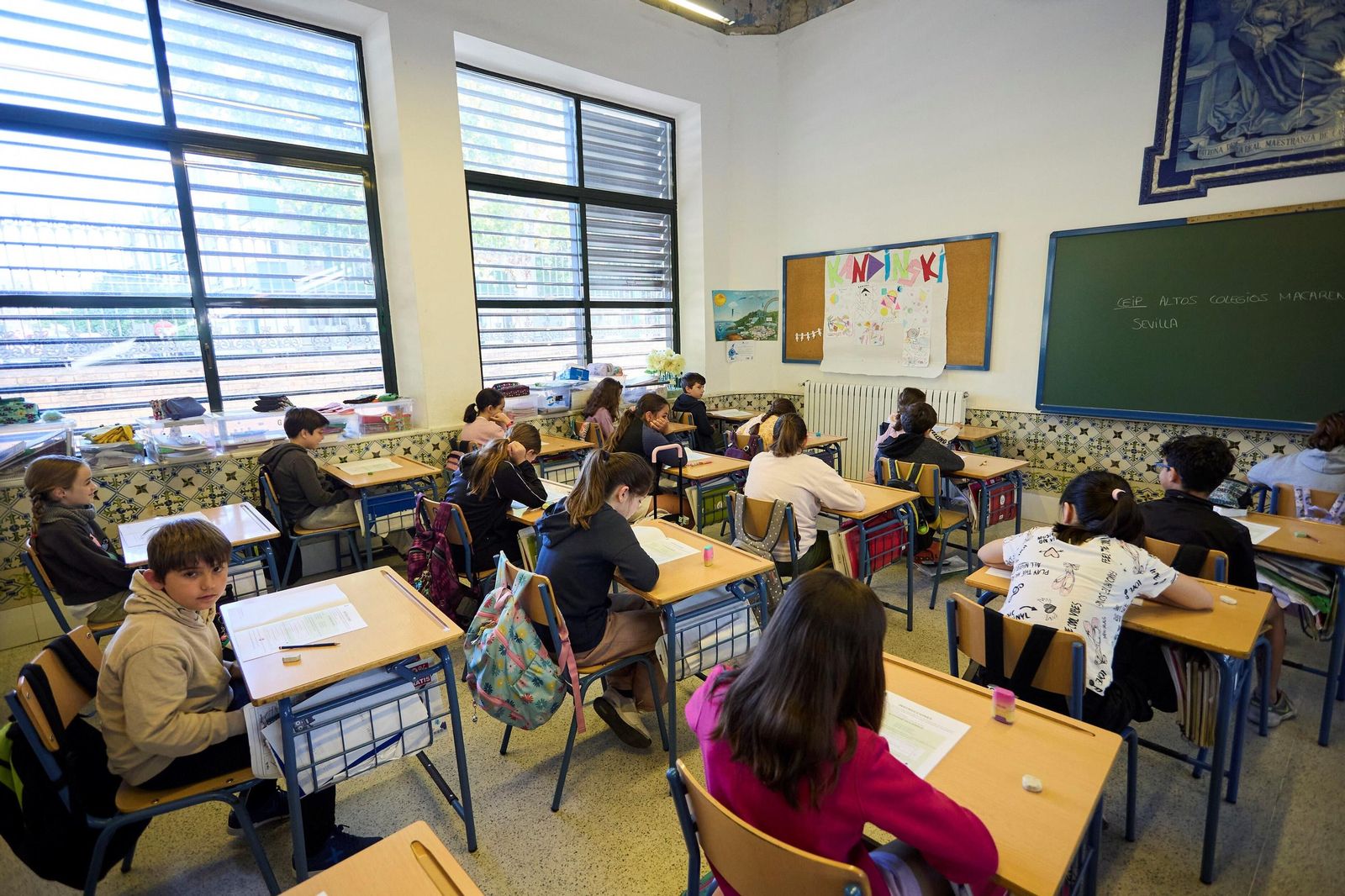 Alumnos en la clase de un colegio sevillano.