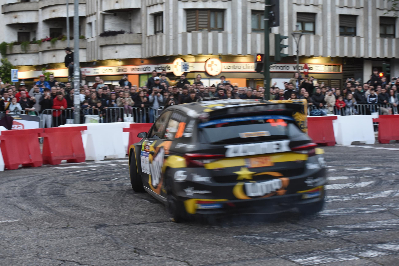 Las mejores fotos del espectacular tramo urbano del Rallye Sierra Morena 2025