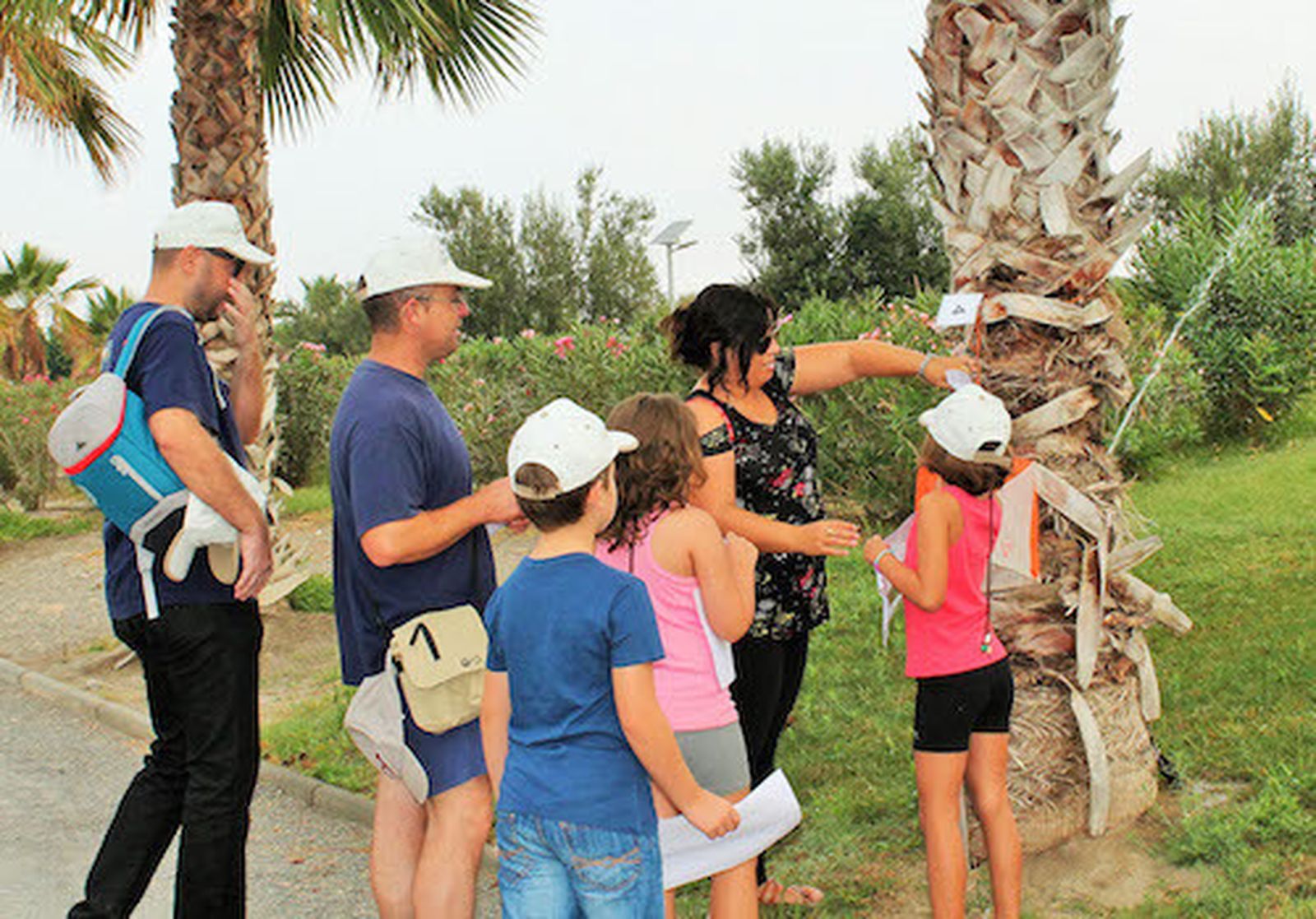 Los pequeños disfrutan aprendiendo a leer mapas