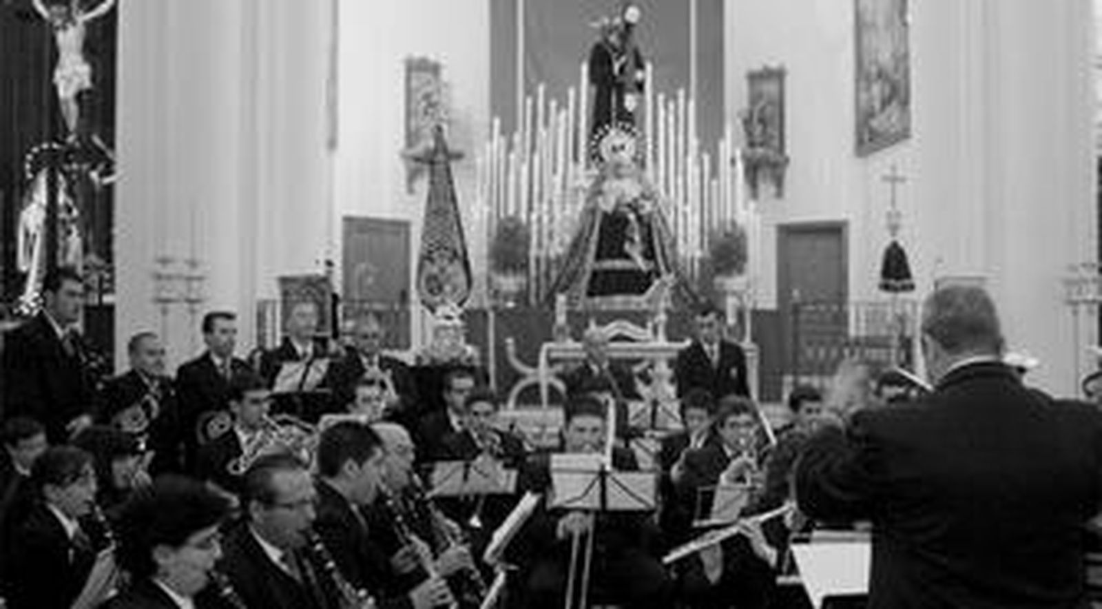 La Concepción acogió el estreno de la marcha 'Amargura, Reina de la Madrugá', en el 70º aniversario de la salida procesional de la actual imagen.