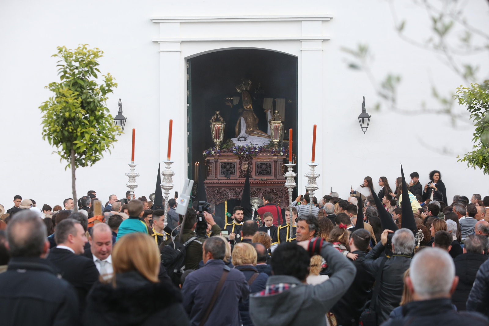 Imágenes de la Hermandad de Nuestra Señora de las Angustias, Santo Entierro de Cristo y Soledad de María