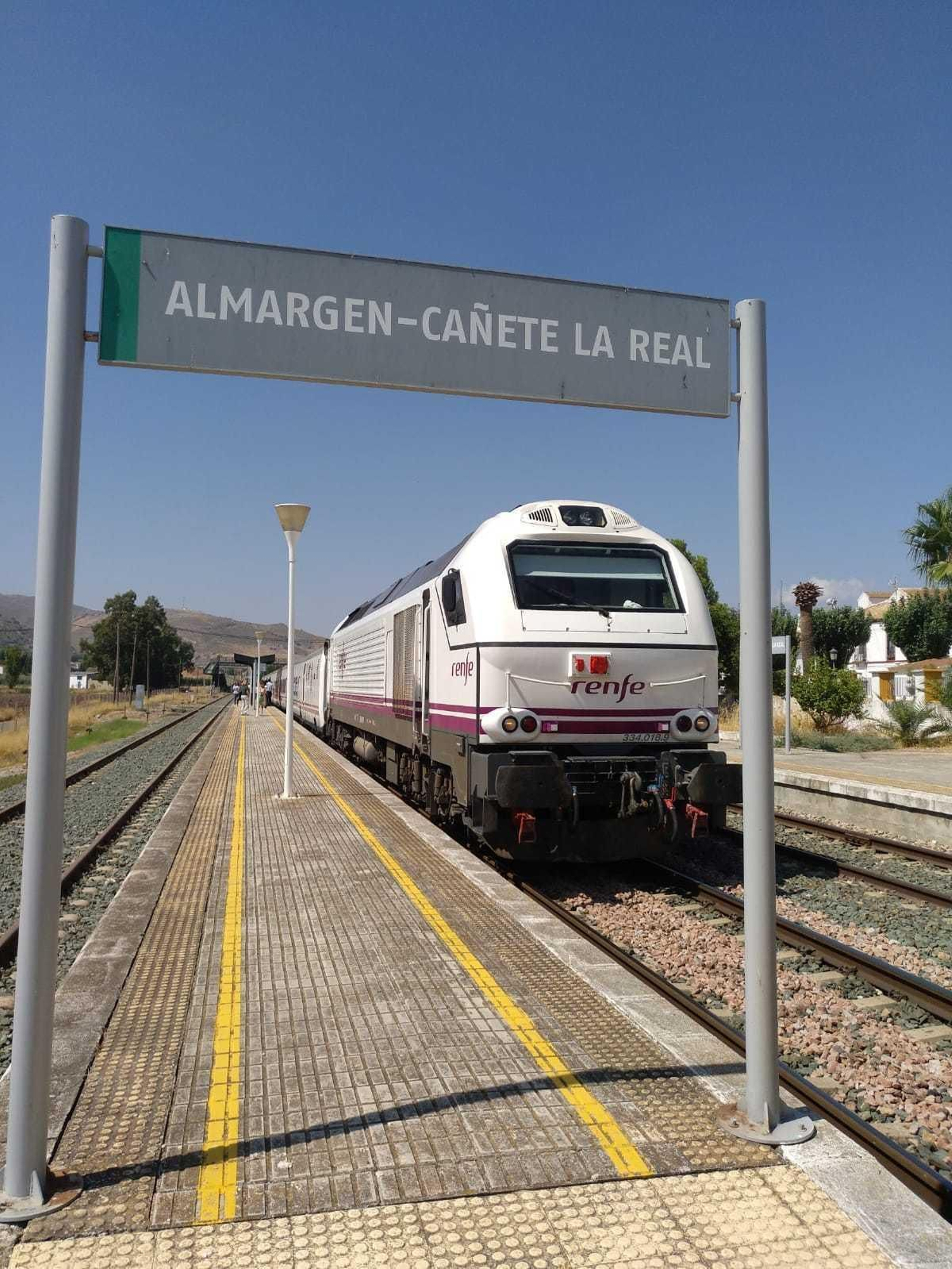 El tren entre Algeciras y Madrid averiado hace tan sólo unos días a la altura de Almargen (Málaga).