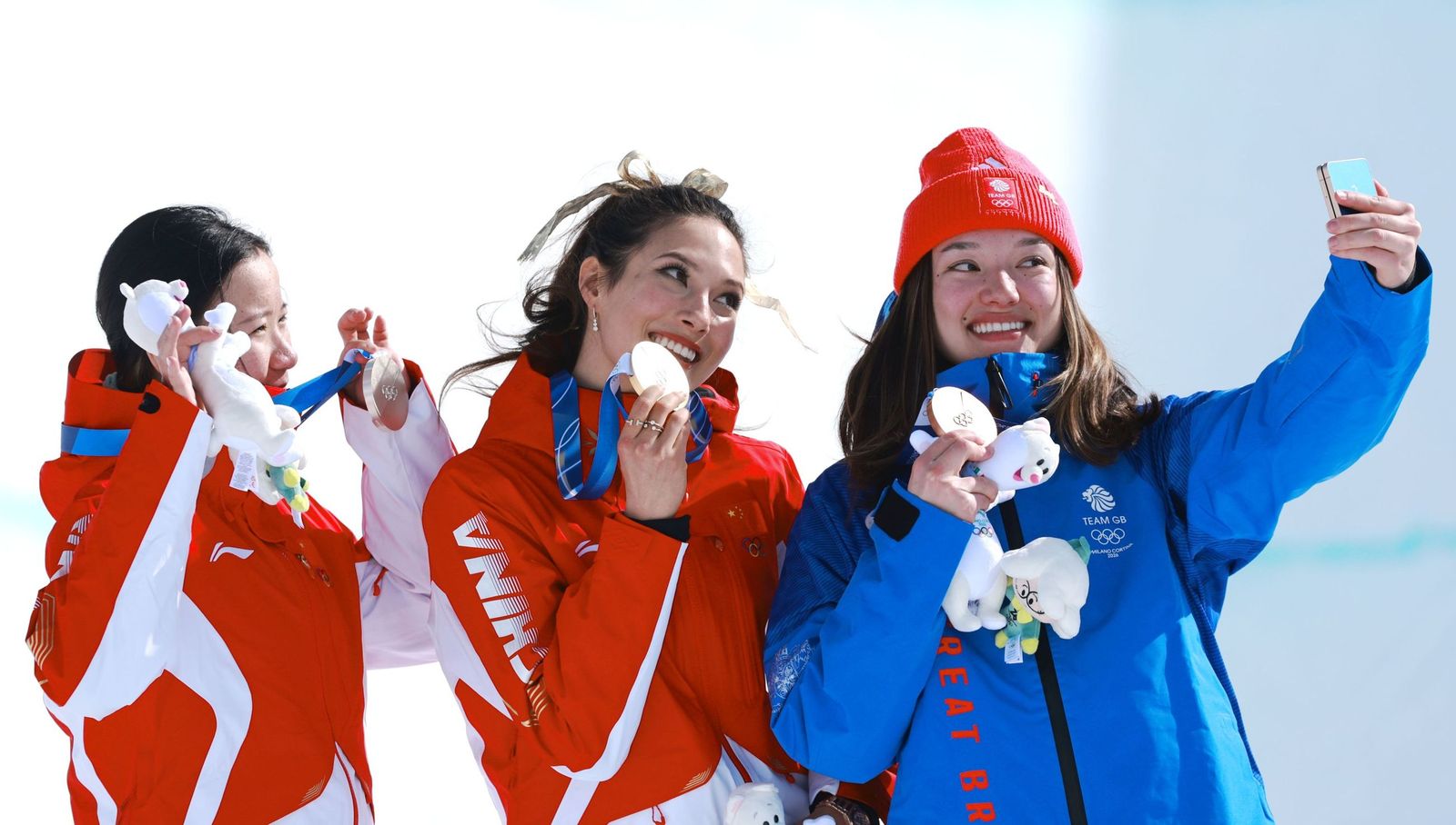 Las mejores fotos de los Juegos Olímpicos de invierno Milán Cortina d'Ampezzo 2026 | Ceremonia de clausura y jornada 17 y última