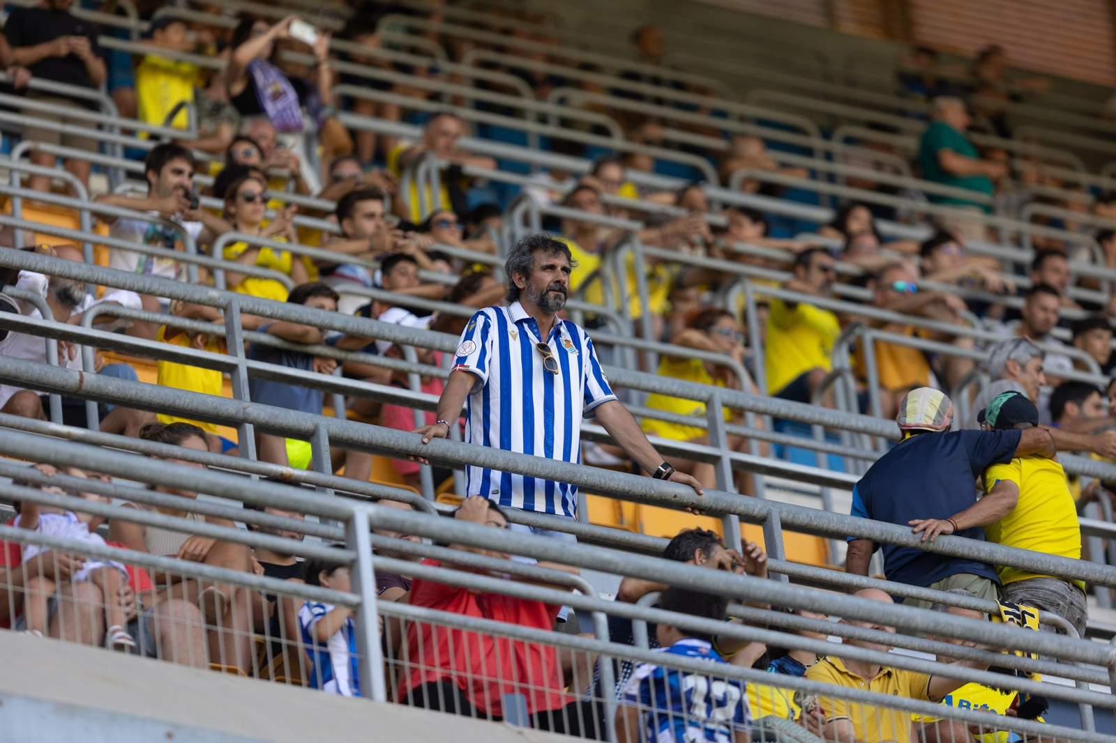 Búscate entre las imágenes del Cádiz - Real Sociedad