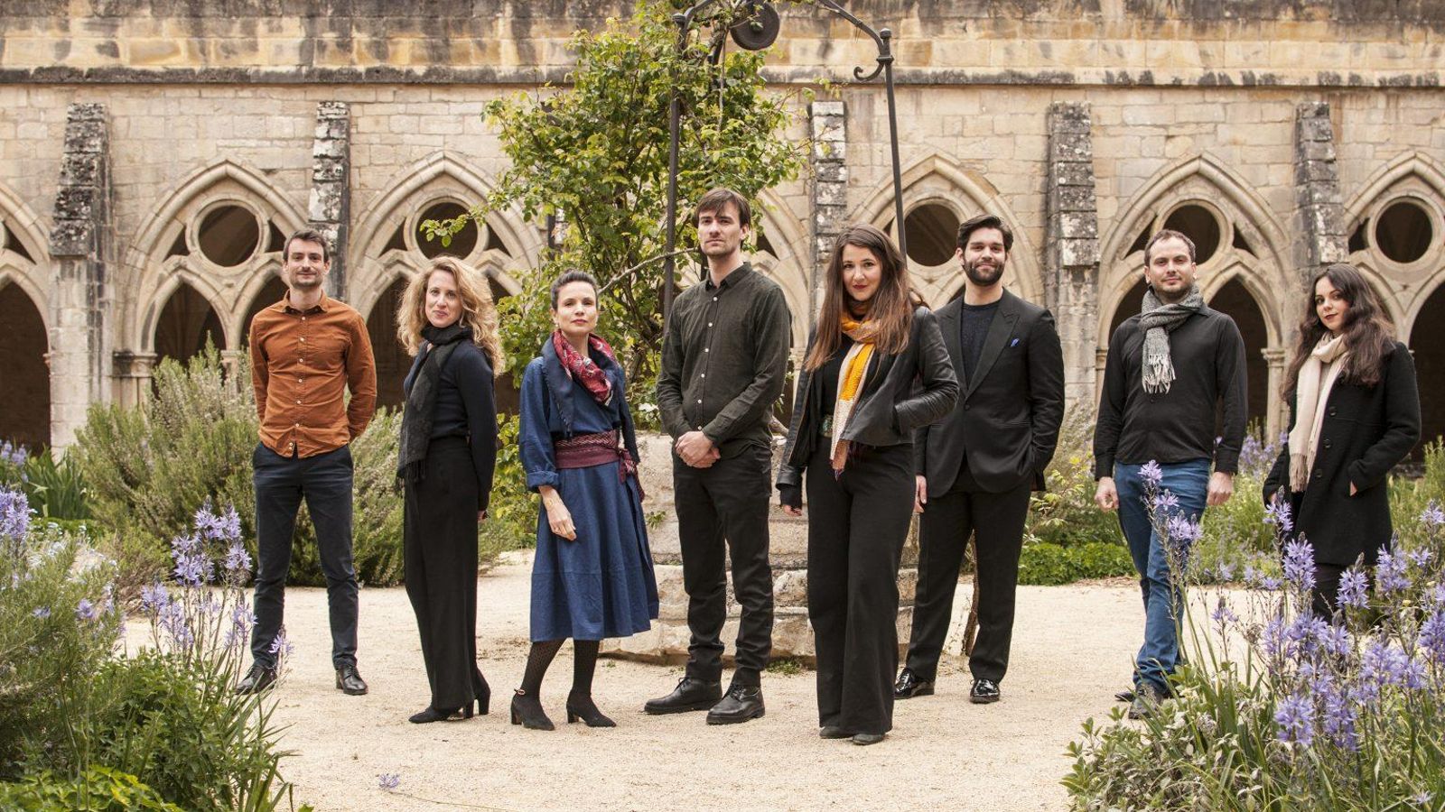 El conjunto Près de votre oreille en la Abadía de Noirlac