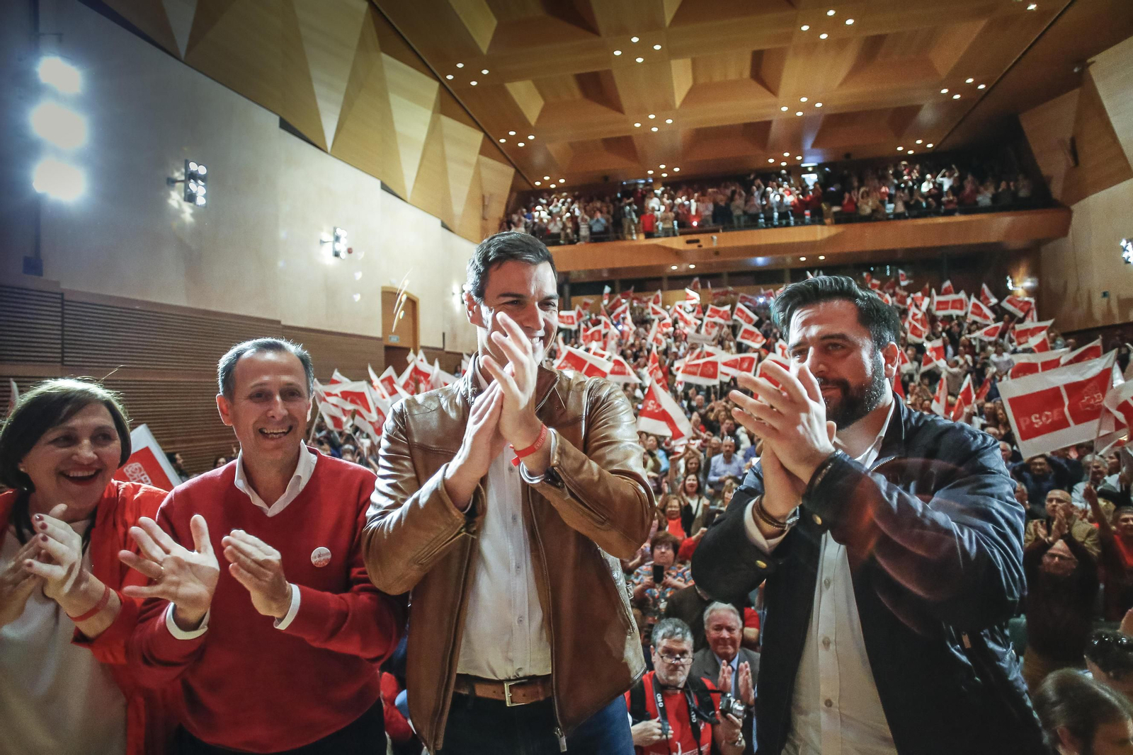 El mitin de Pedro Sánchez en Cádiz, en imágenes