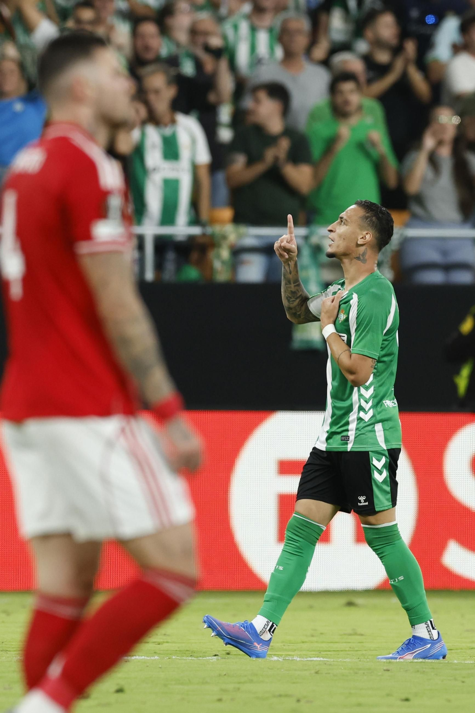 Betis-Nottingham Forest (39).jpg
