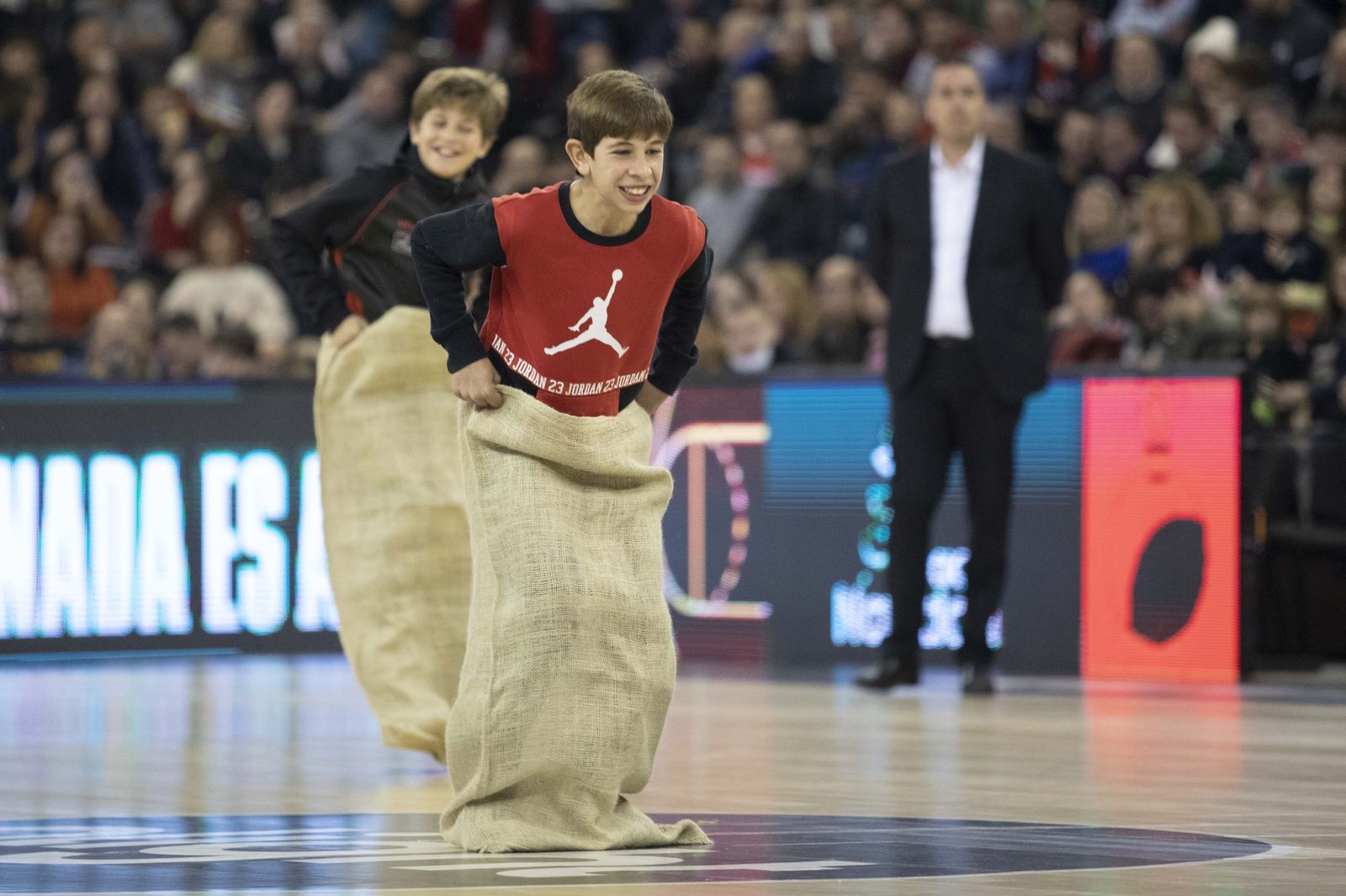 Encuéntrate en las gradas del Palacio de Deportes
