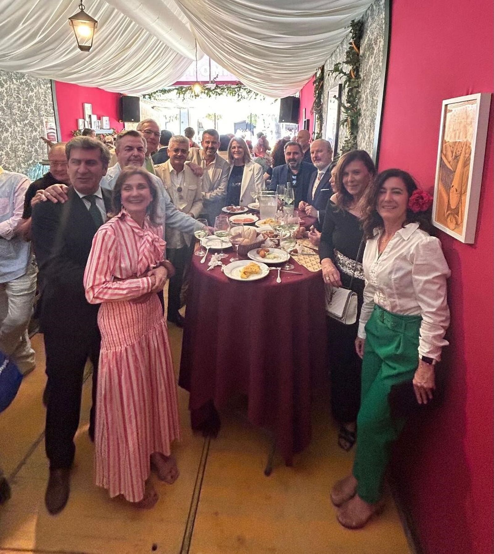 May Castaño, Jose Manuel Anelo, José Ángel G. Santana, J. Javier Díaz, Modesto Barragán, Jacobo Letrán, Paz Santana, Fernando Ragel, Francisco Gómez, Pepa Narbona y Mari Luz Vilaboa.