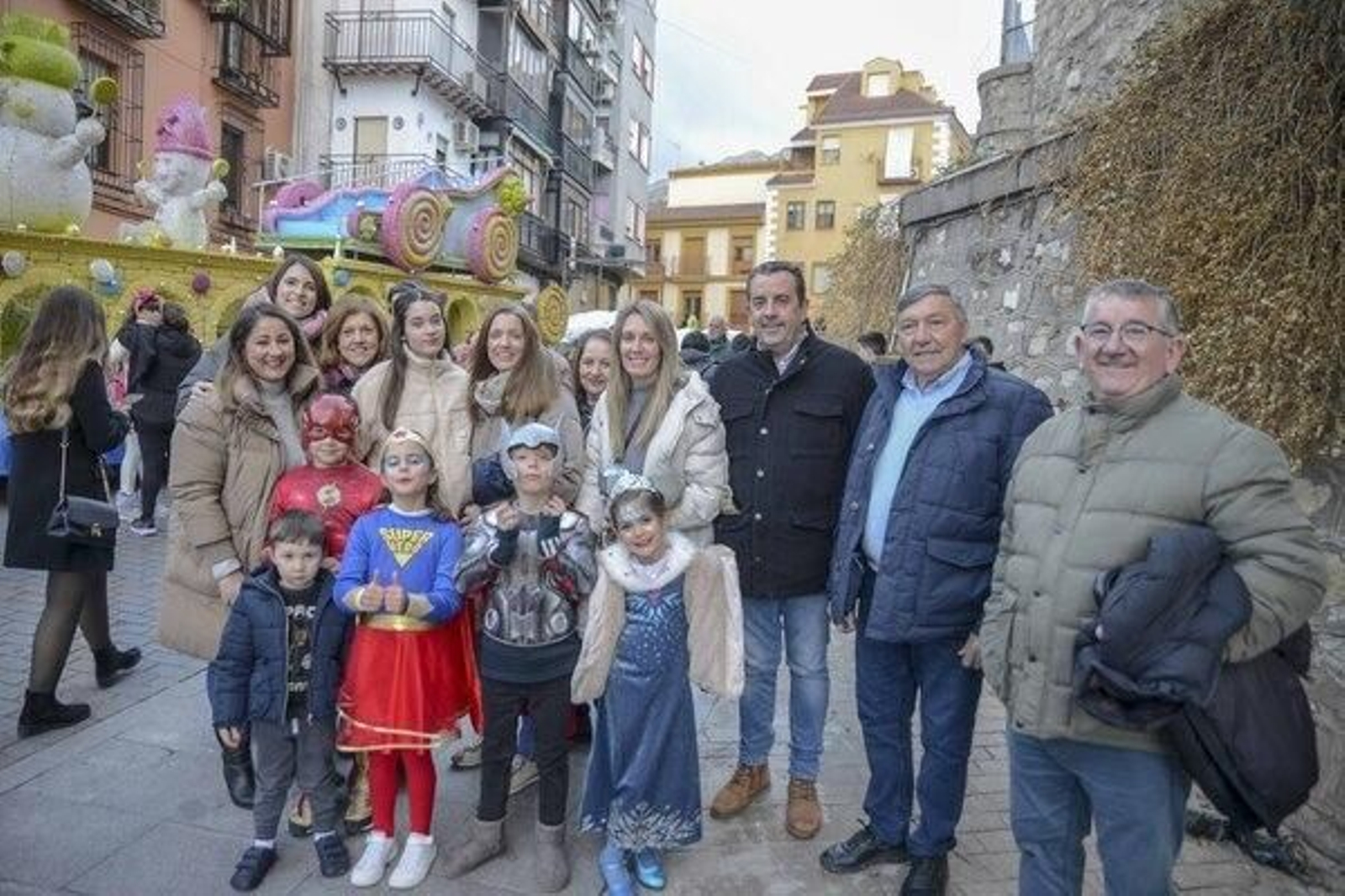 En imágenes: La Cabalga de Reyes de Jaén desata la emoción en sus calles abarrotadas