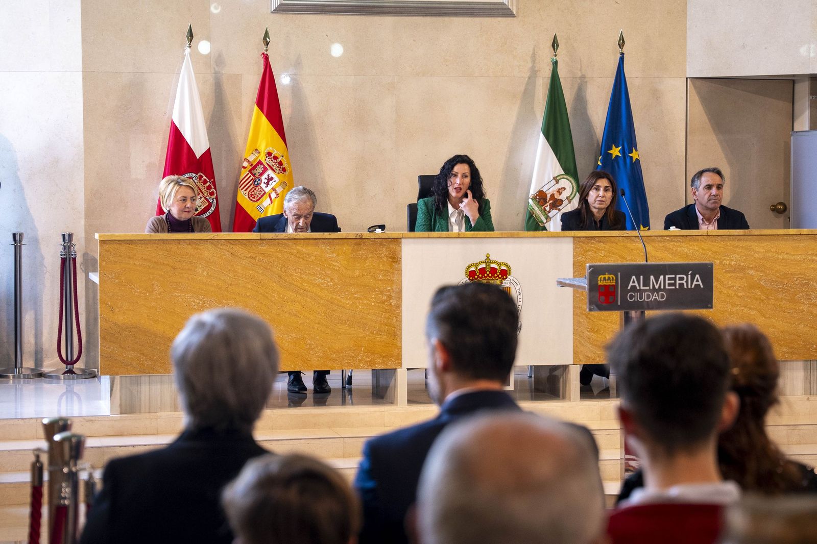 La galería del Escudo de Oro de la Ciudad de Almería a Juan Rigaud