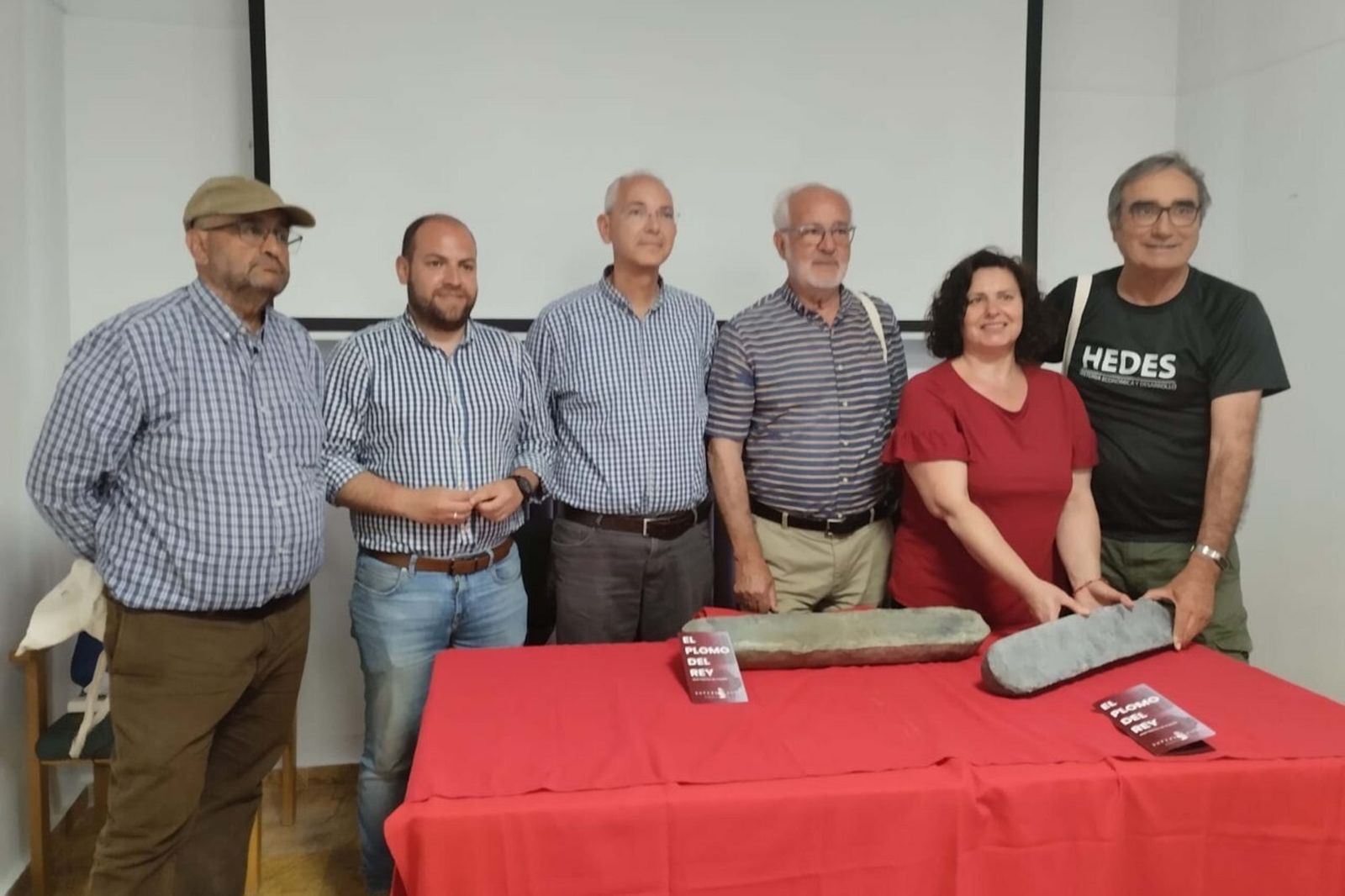 Responsables municipales y universitarios en las jornadas sobre el patrimonio minero de Fuente Victoria.