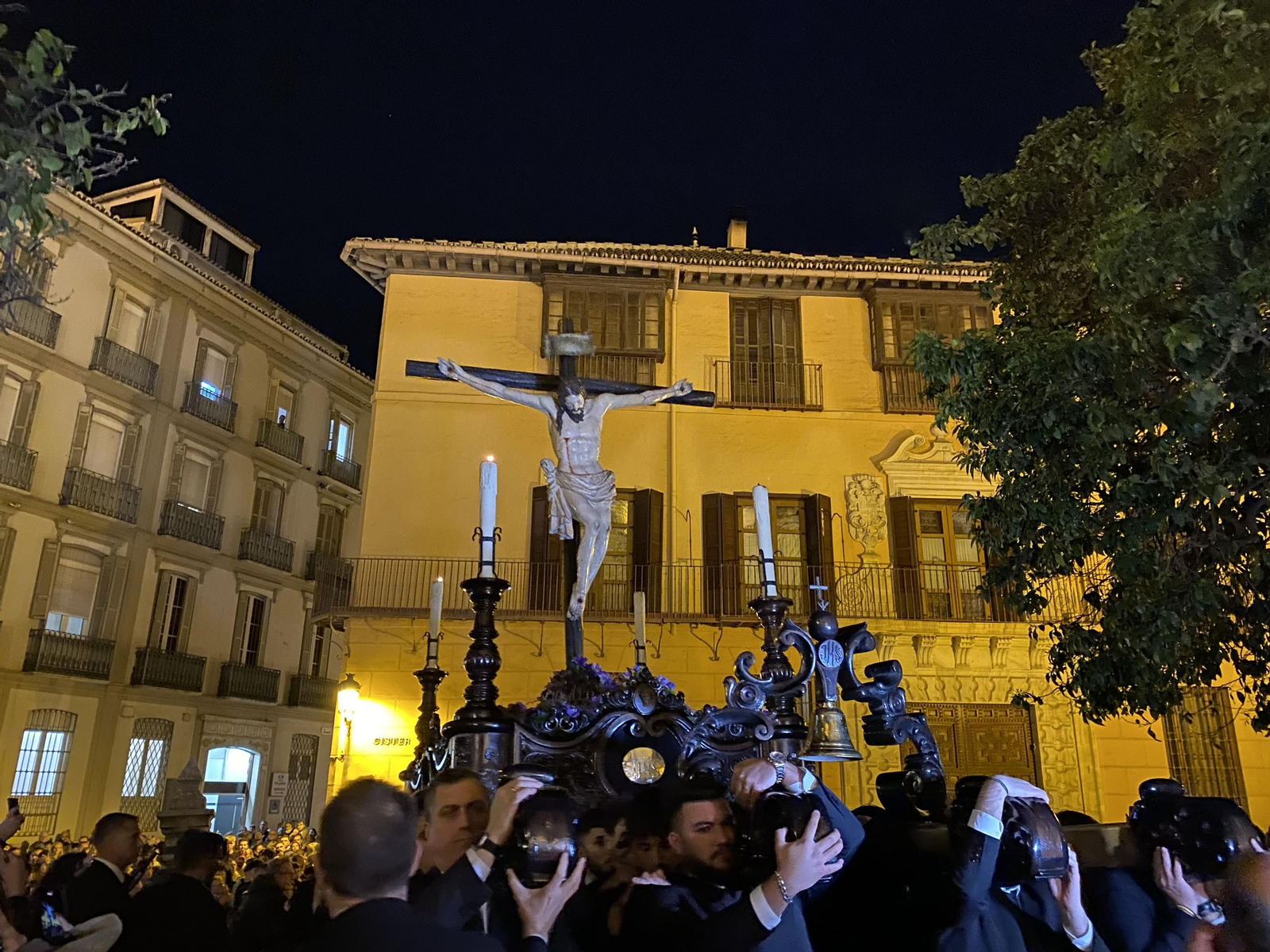El Cristo de las Ánimas de Ciegos llegando a la Catedral.