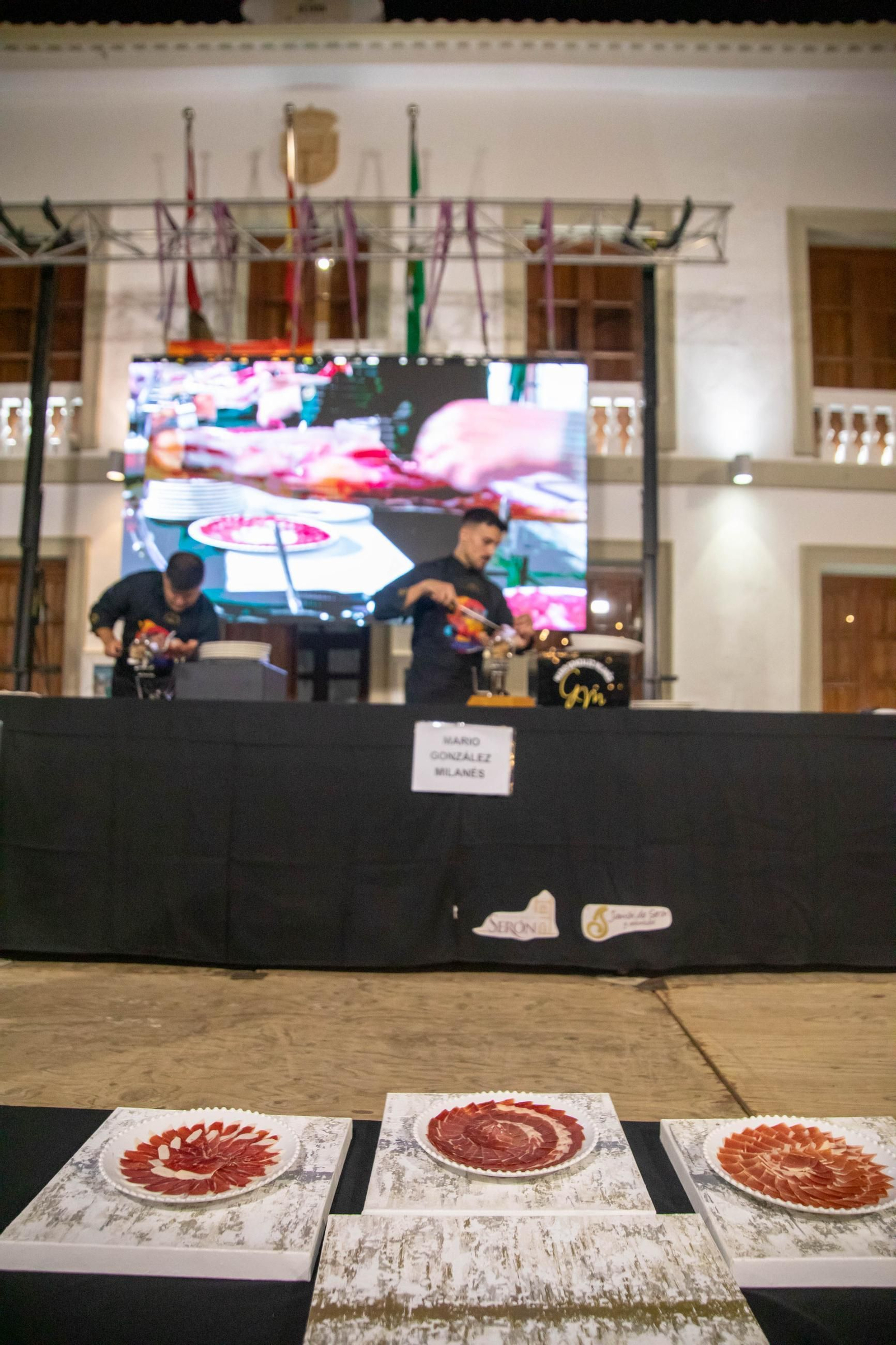 Concurso de cortadores de jamón en Serón, en imágenes