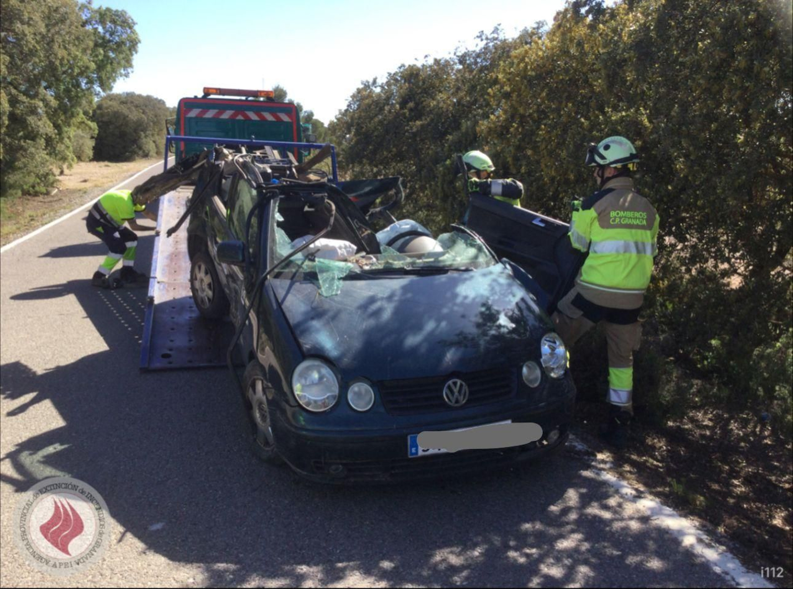 Un fallecido tras salirse su coche de la carretera