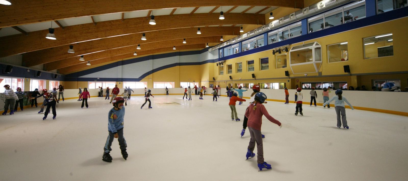 Vista del Club de hielo de Benalmádena. Vista del Club de hielo de Benalmádena.
