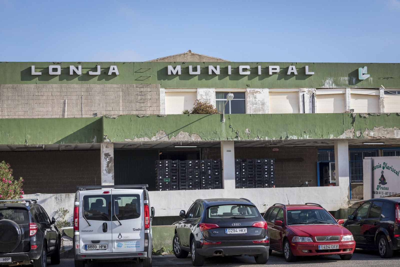 Fachada de la lonja de frutas.