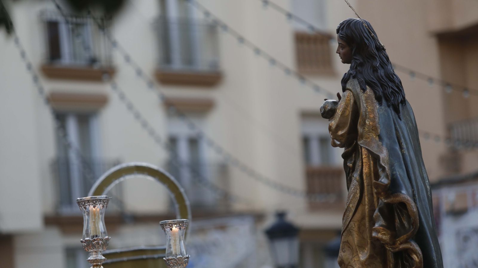 Las fotos de la procesión de la Inmaculada Concepción por las calles de la Línea