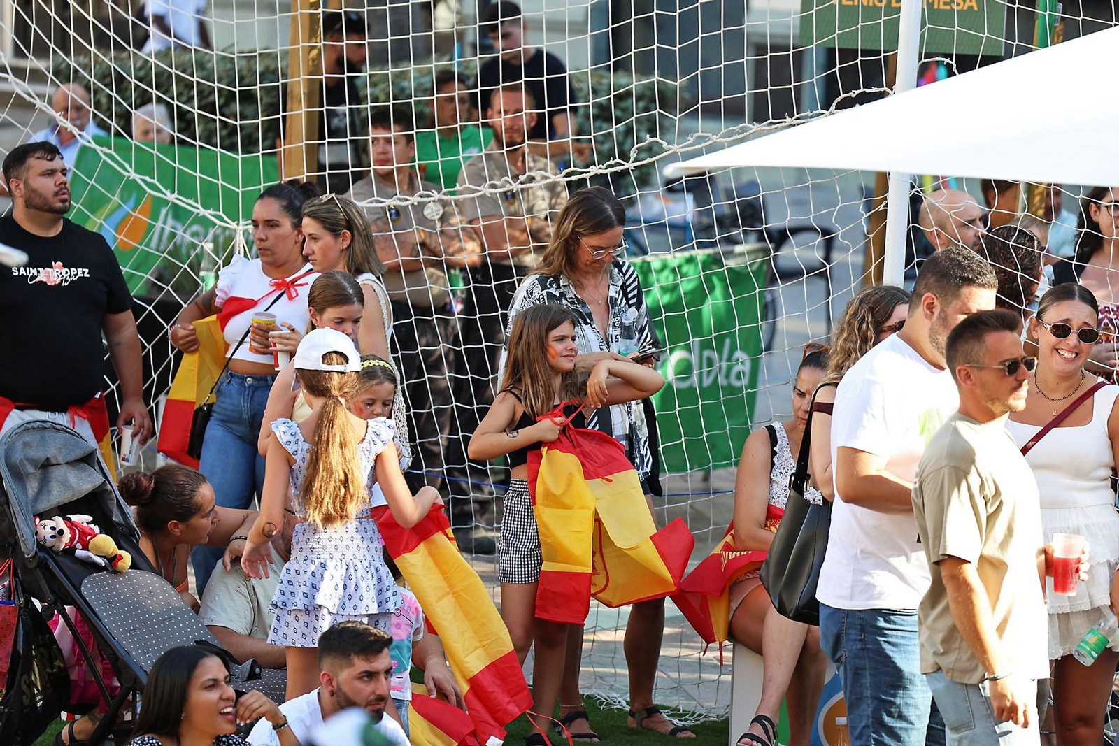 Imágenes de la Fan zone en Huelva de la Final de la Eurocopa entre Inglaterra y España Imágenes de la Fan zone en Huelva de la Final de la Eurocopa entre Inglaterra y España