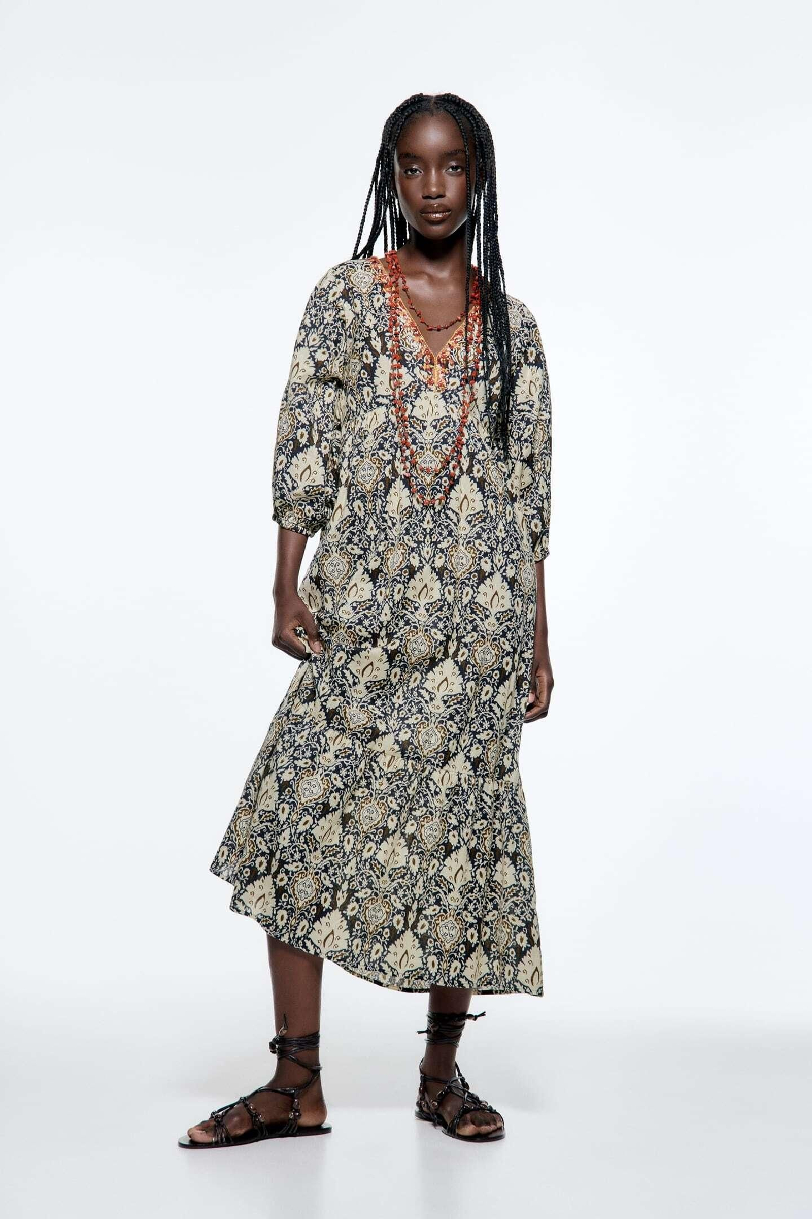 Vestido de flores tipo boho de Zara. Vestido de flores tipo boho de Zara.