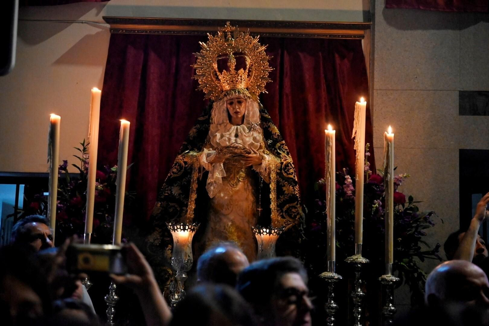 El vía crucis del Cristo de la Providencia, en imágenes