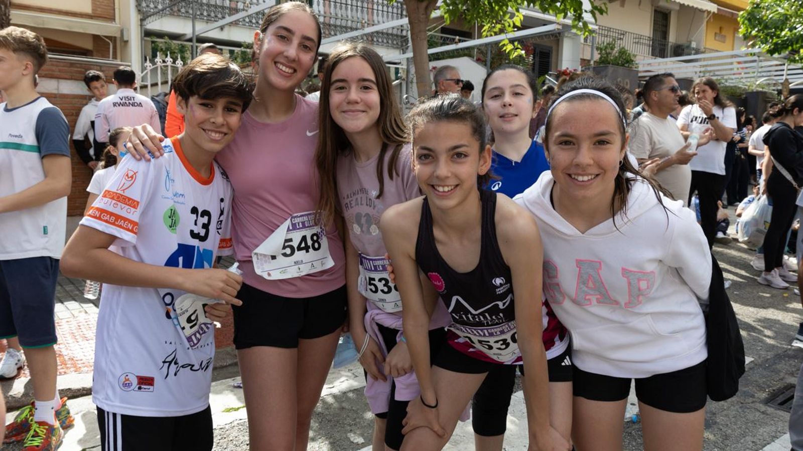 La carrera escolar de “La Gloria” que aúna inclusión y solidaridad, en imágenes