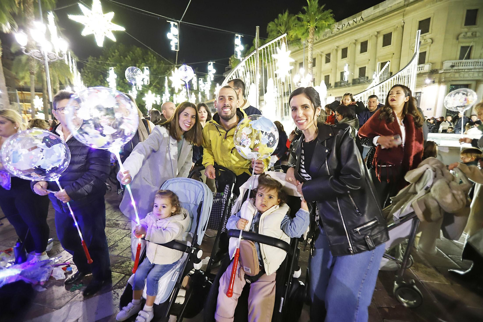 Imágenes del mercado navideño de la Plaza de las Monjas