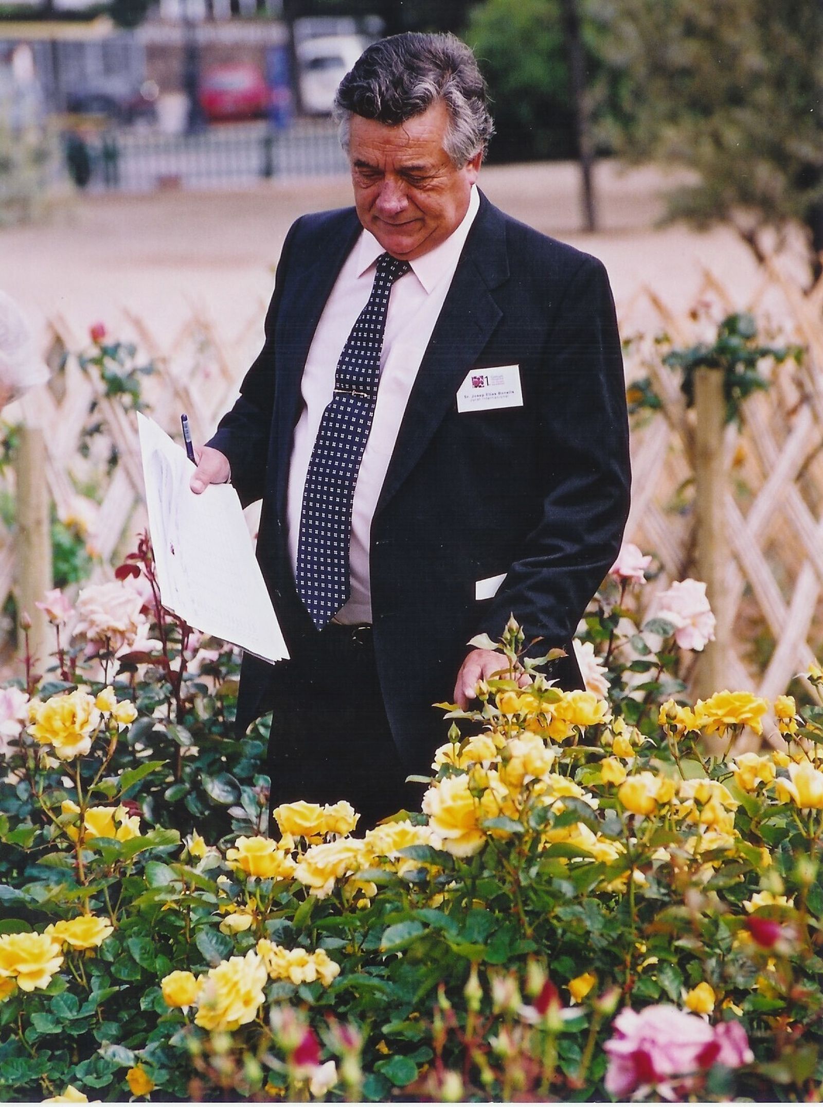 Organizaciones y ayuntamientos promueven el nombramiento de Pepe Elías como Hijo Adoptivo de Sevilla