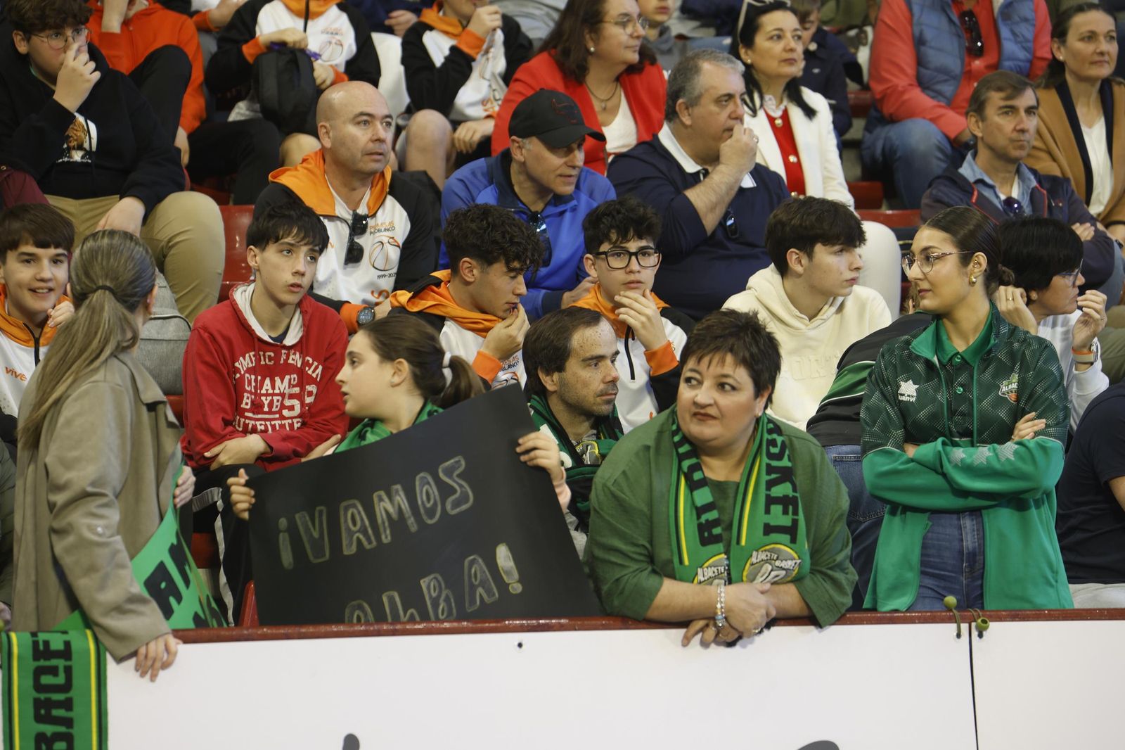 Las mejores fotos del ambiente en Vista Alegre para el Coto Córdoba - Albacete