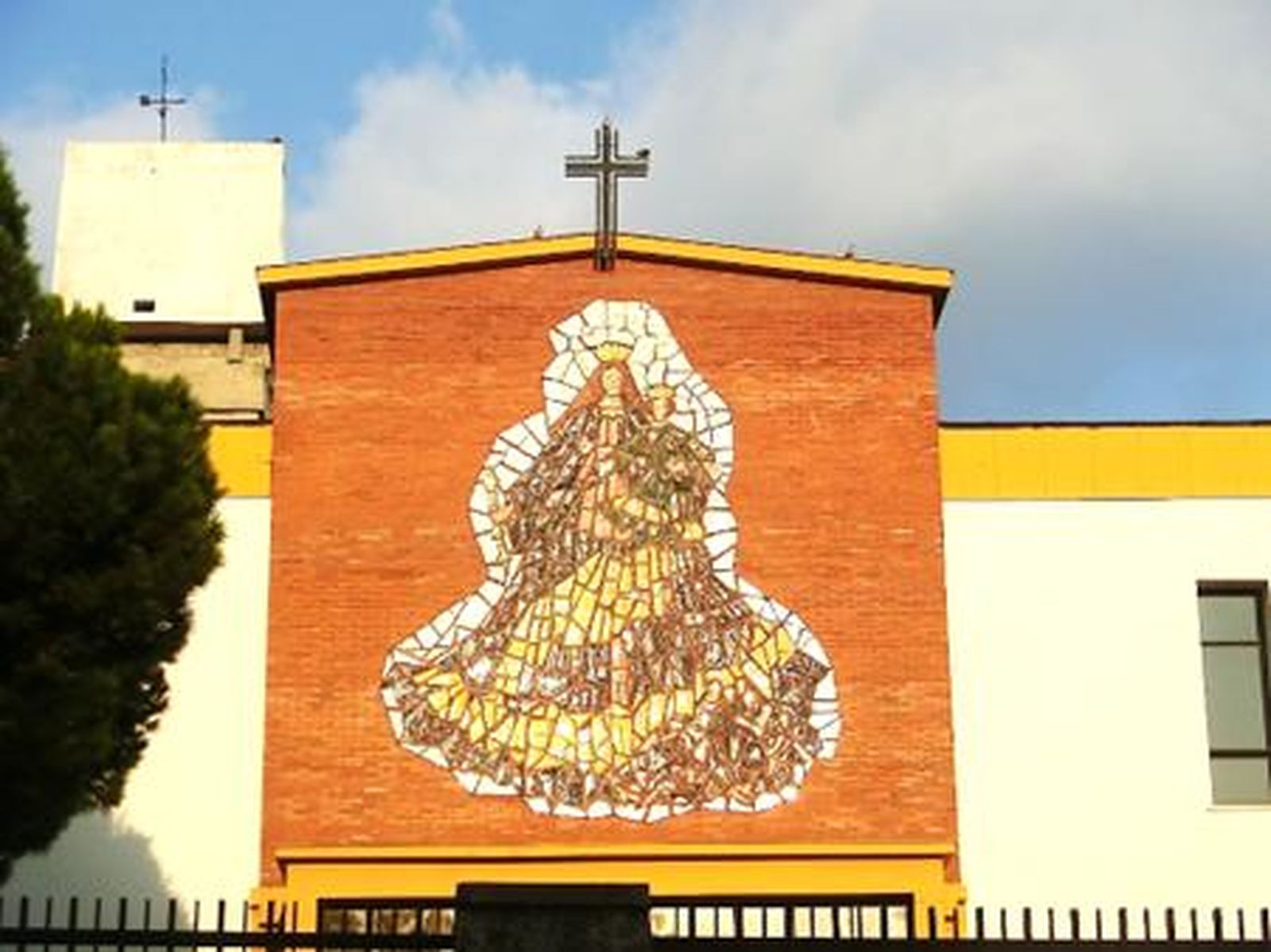 Mosaico de María Auxiliadora.